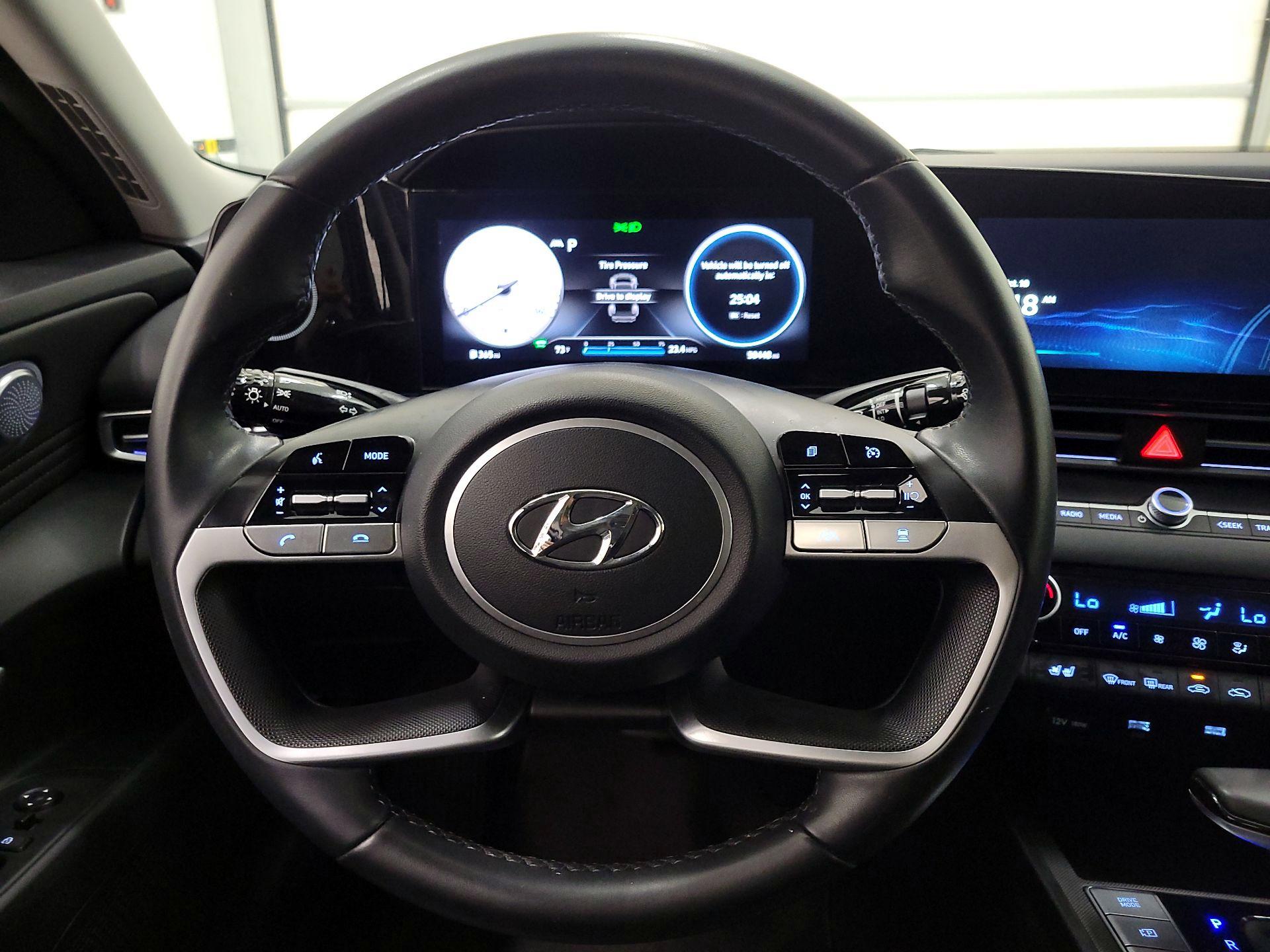 Thumbnail: 2023 Hyundai Elantra - 10