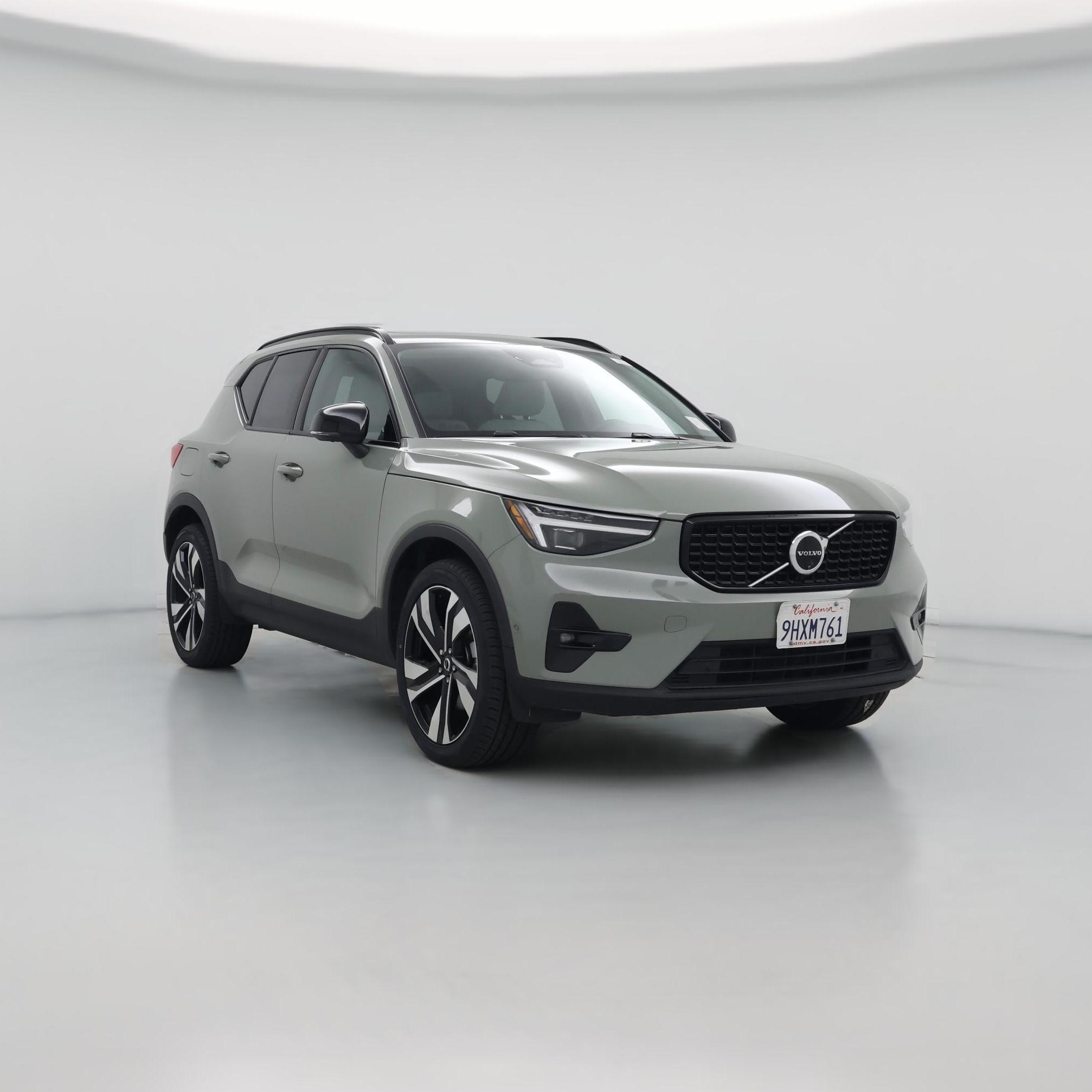 Thumbnail: 2024 Volvo XC40 - 1
