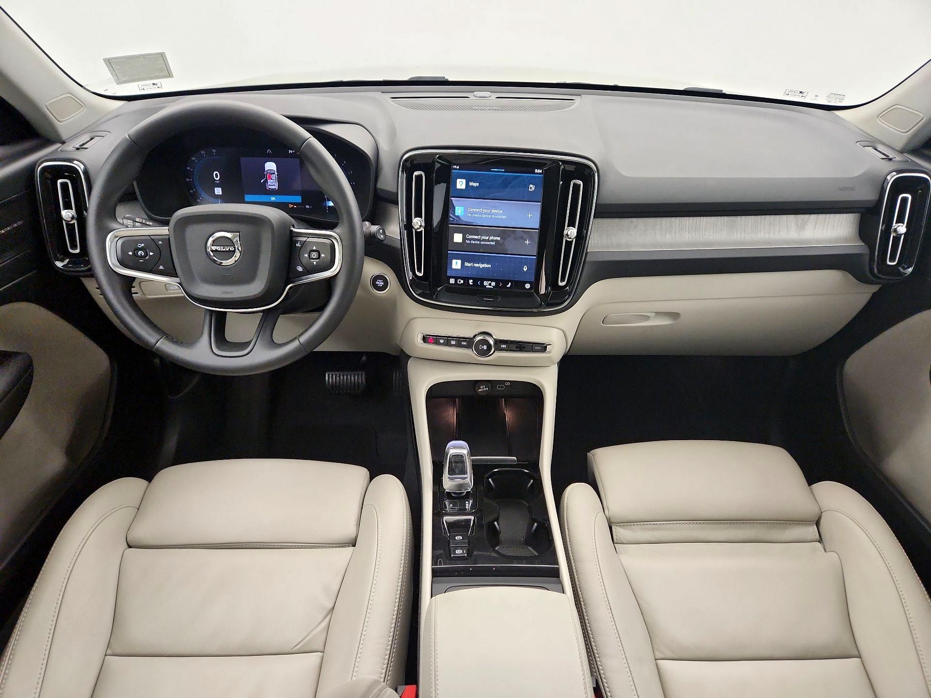 Thumbnail: 2024 Volvo XC40 - 9