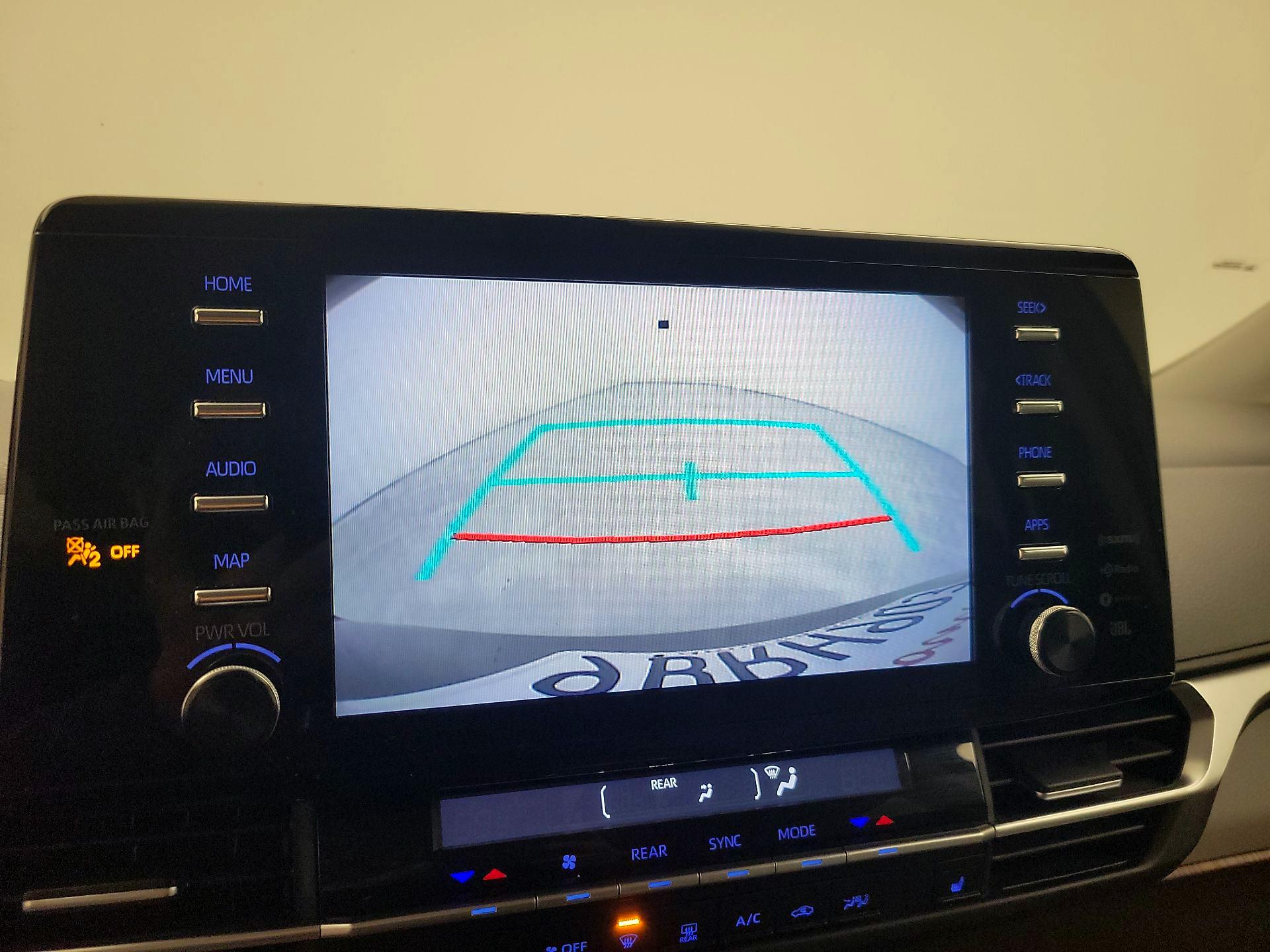 Thumbnail: 2022 Toyota Sienna - 15