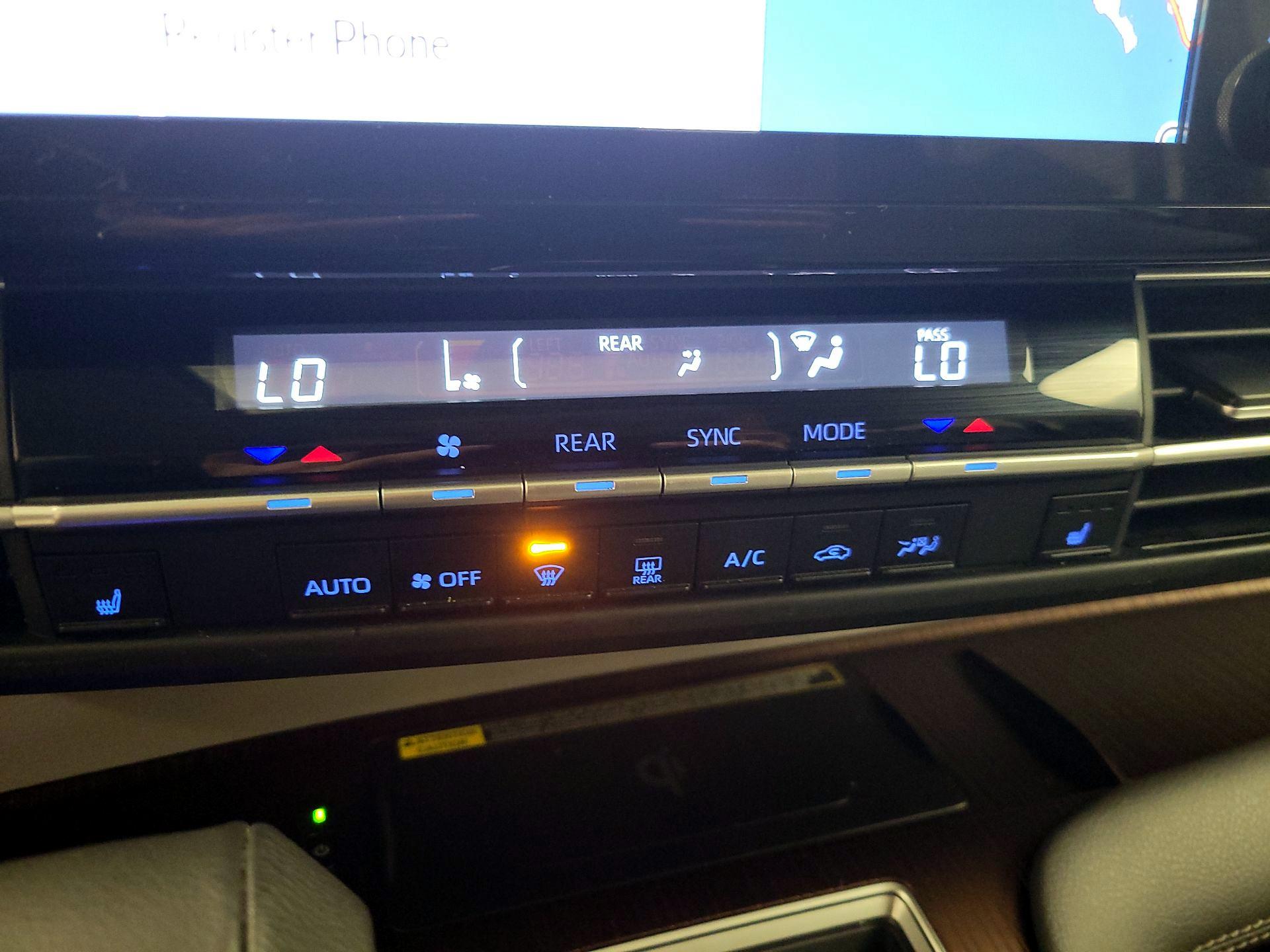 Thumbnail: 2022 Toyota Sienna - 17