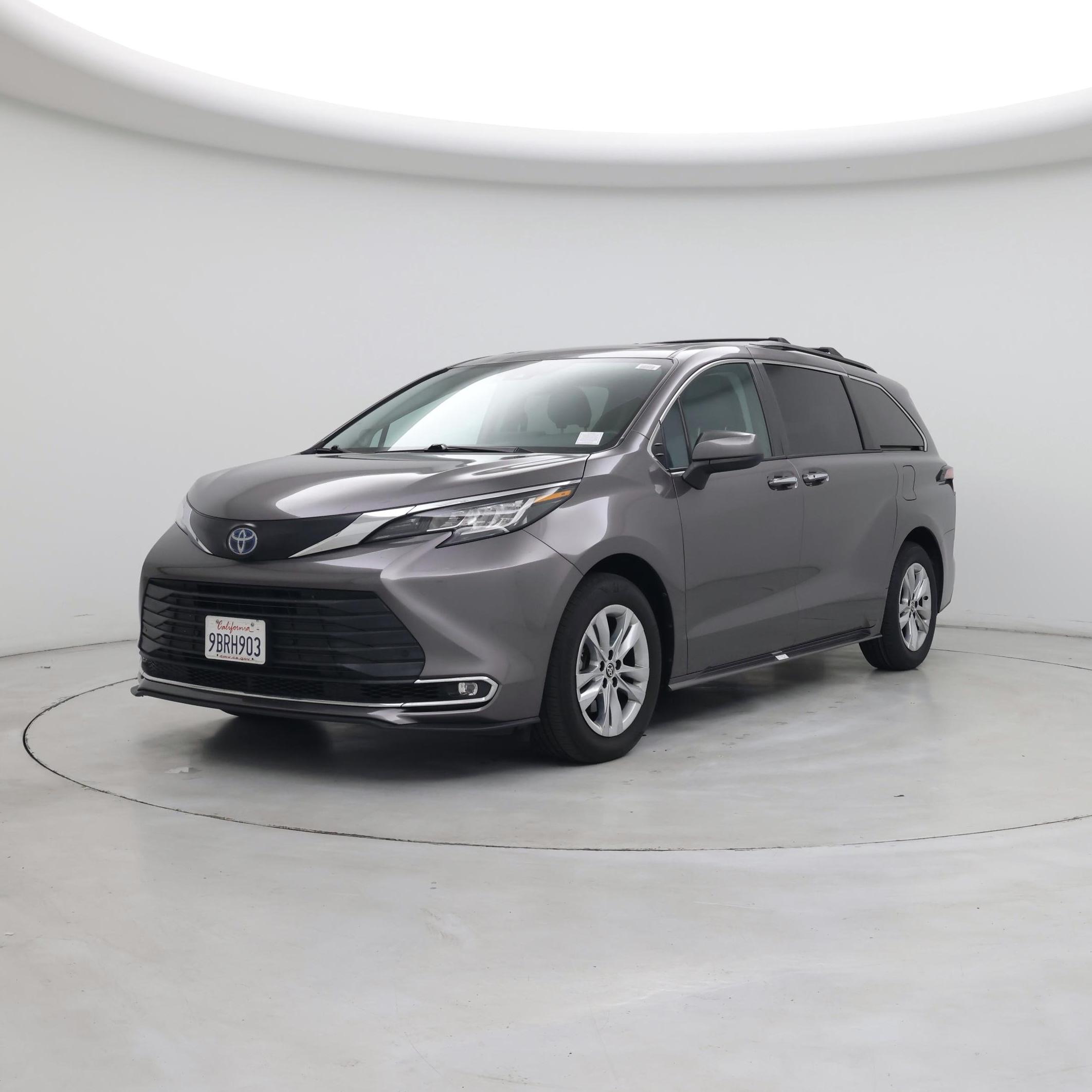 Thumbnail: 2022 Toyota Sienna - 4