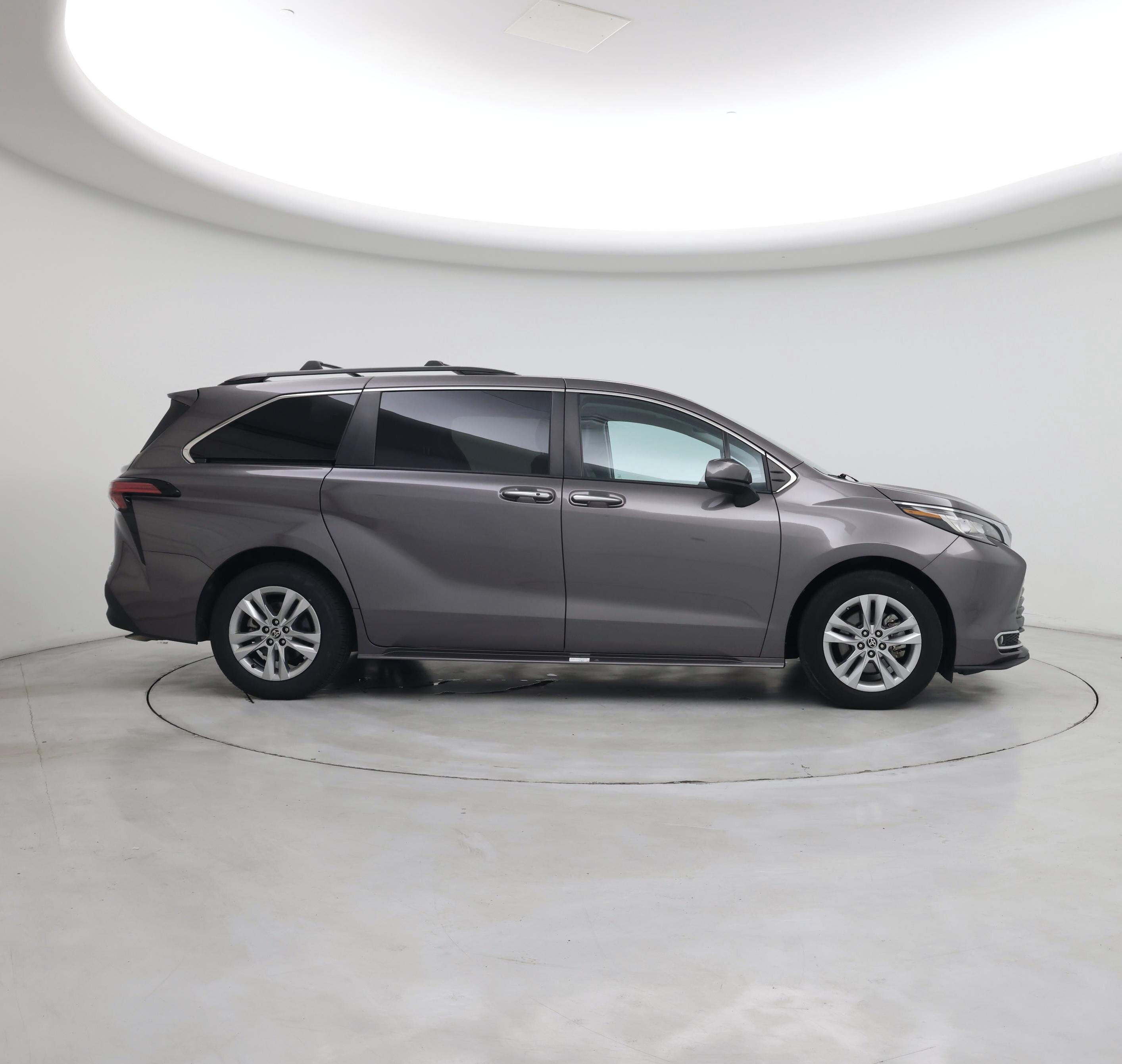 Thumbnail: 2022 Toyota Sienna - 7