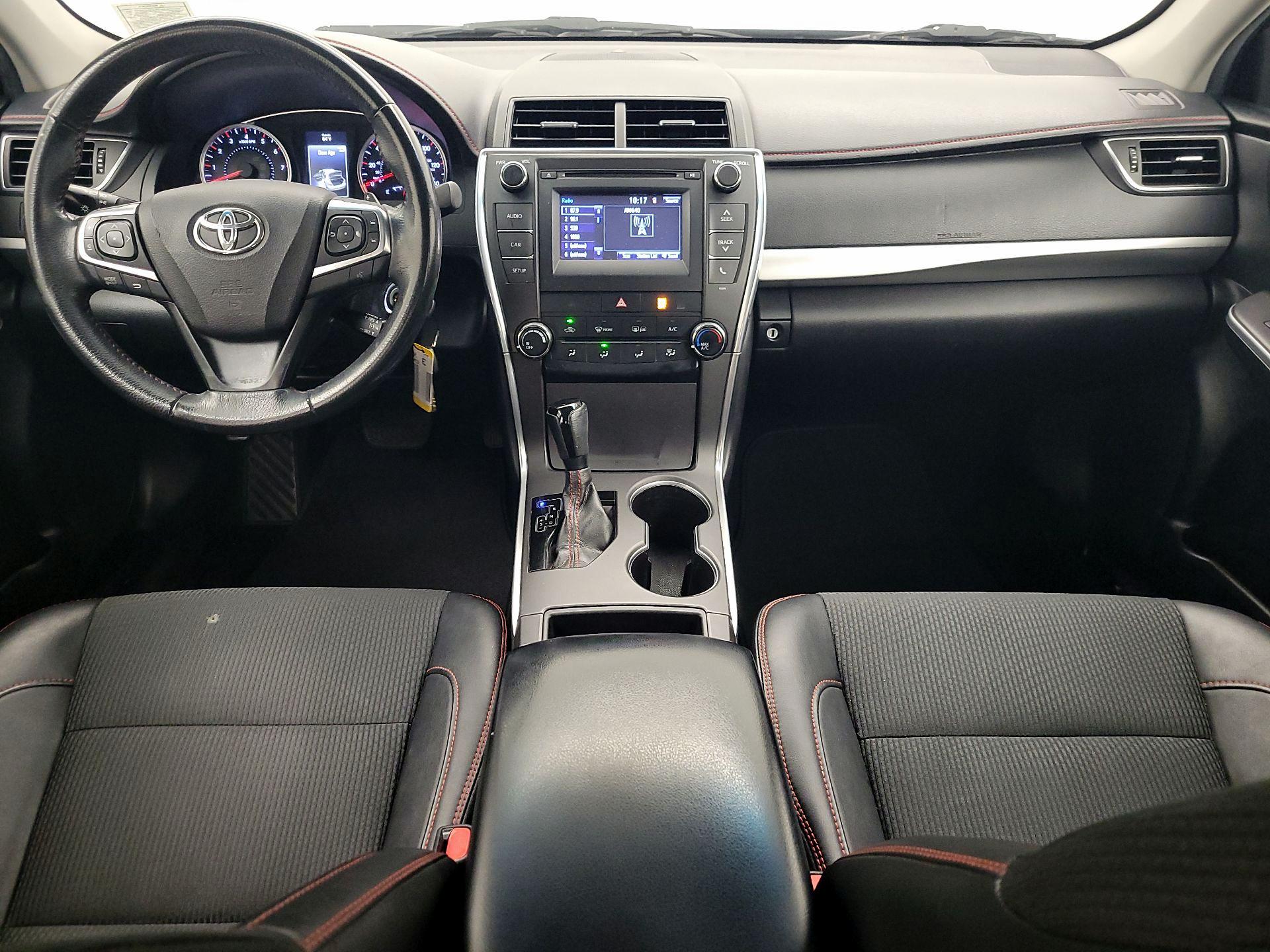 Thumbnail: 2017 Toyota Camry - 9