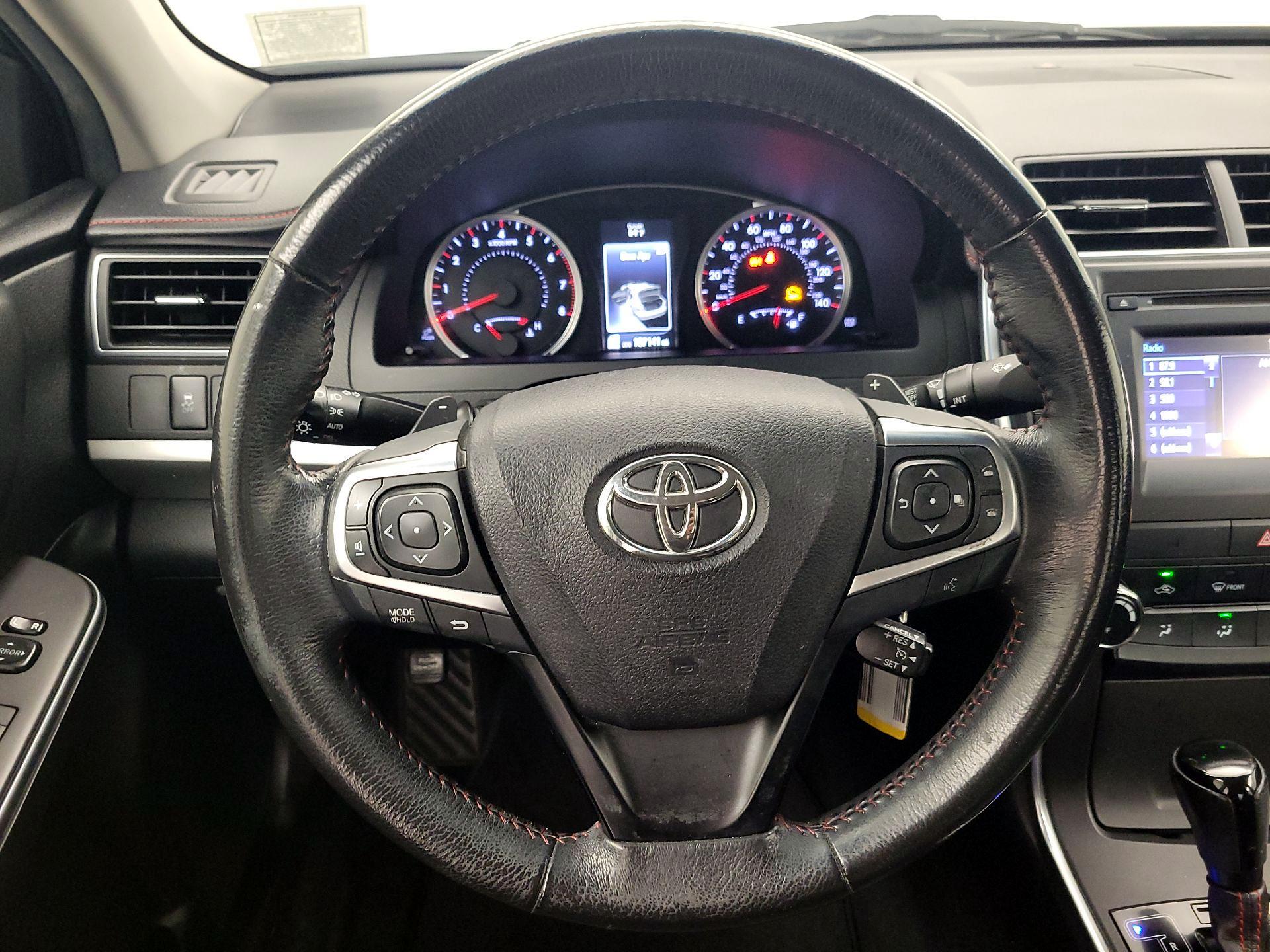 Thumbnail: 2017 Toyota Camry - 10