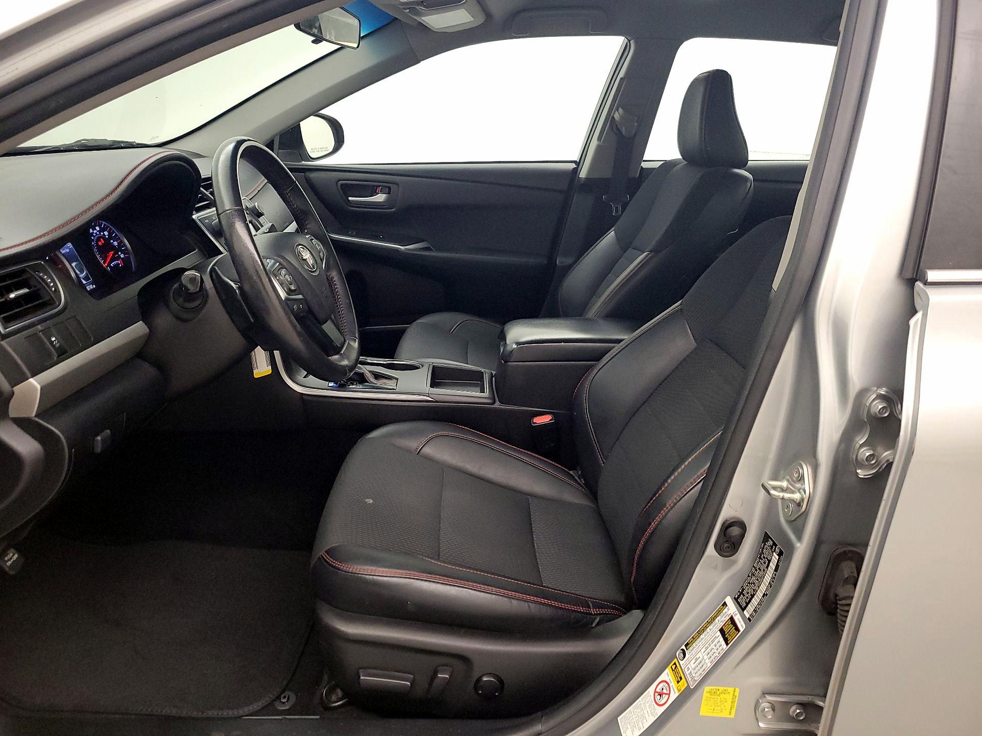 Thumbnail: 2017 Toyota Camry - 11