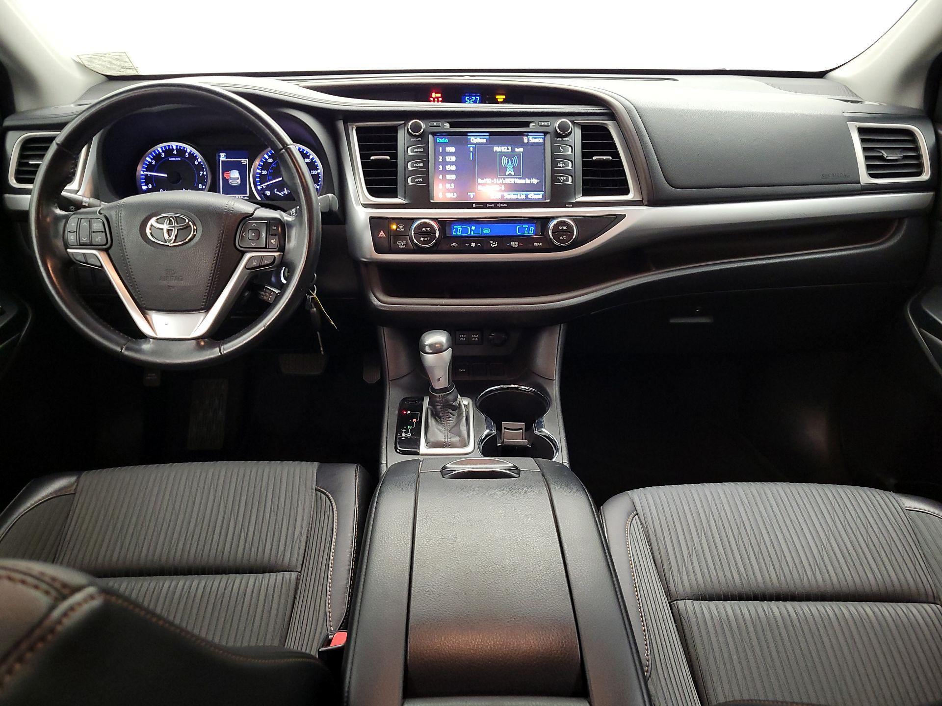 Thumbnail: 2018 Toyota Highlander - 9