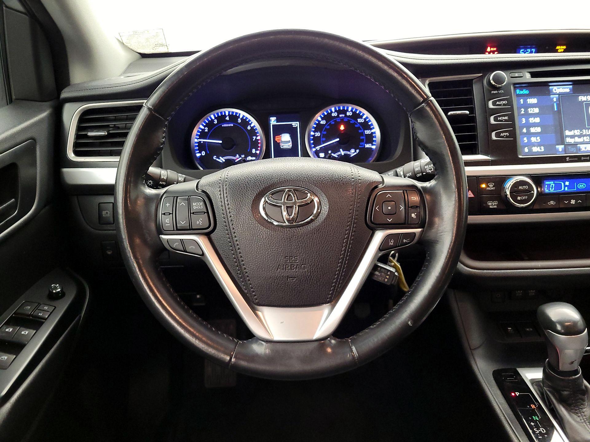 Thumbnail: 2018 Toyota Highlander - 10