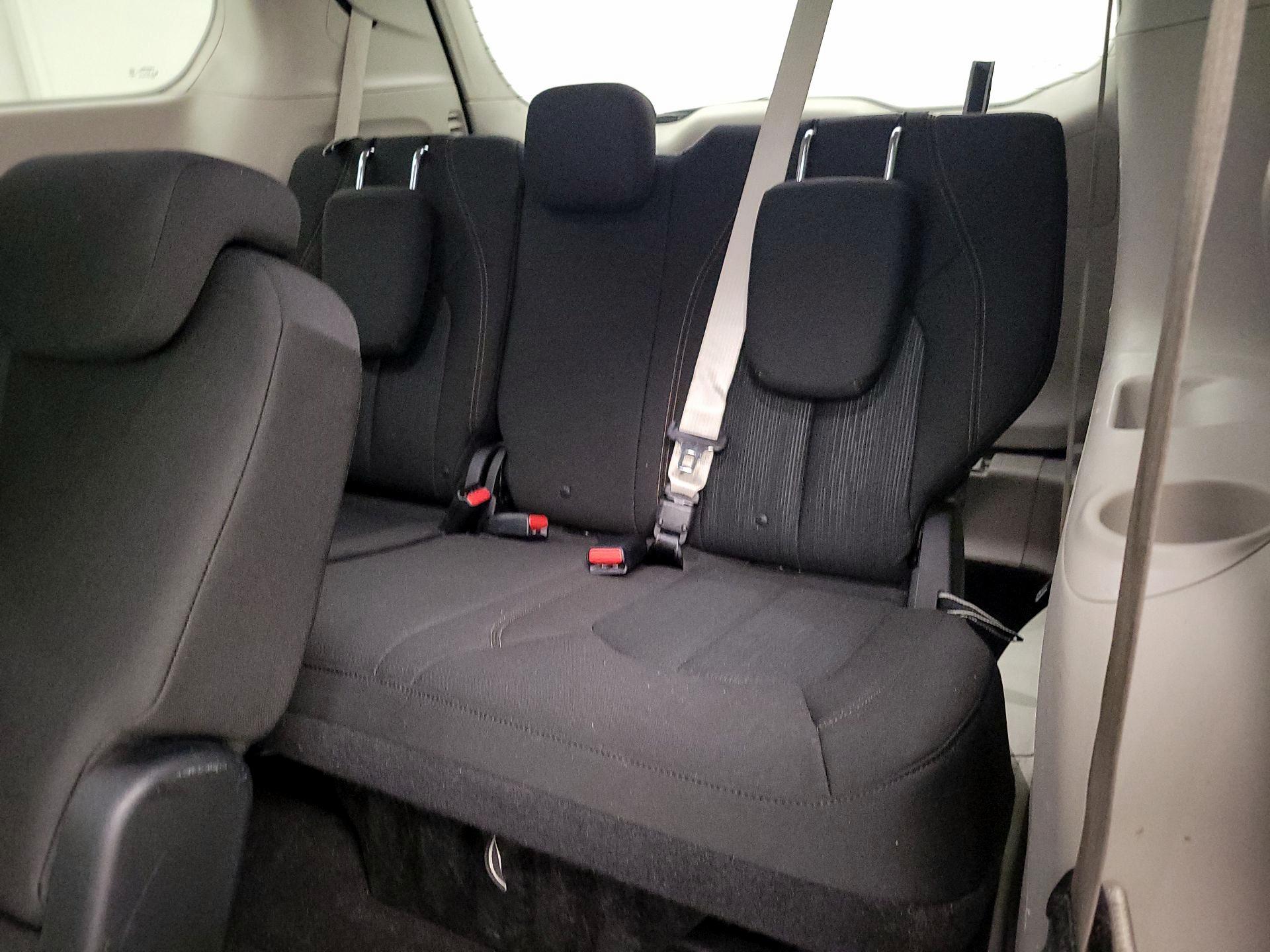 Thumbnail: 2017 Chrysler Pacifica - 20