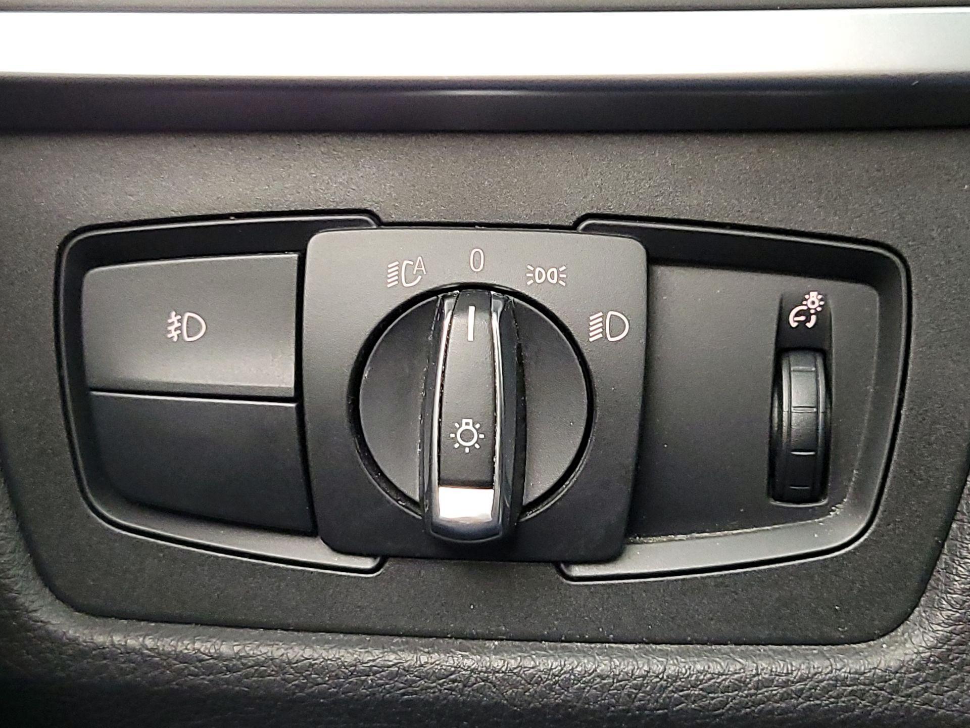 Thumbnail: 2017 BMW 3 Series - 13