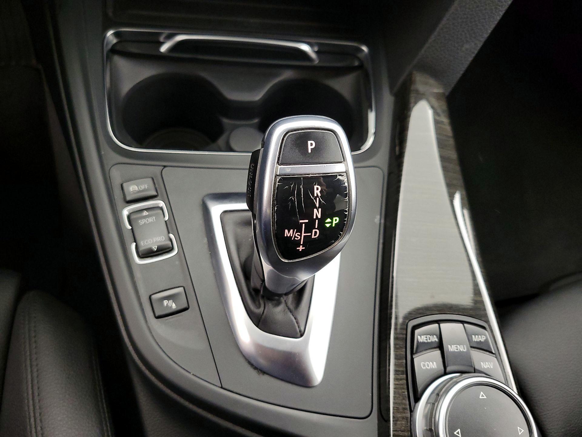 Thumbnail: 2017 BMW 3 Series - 18