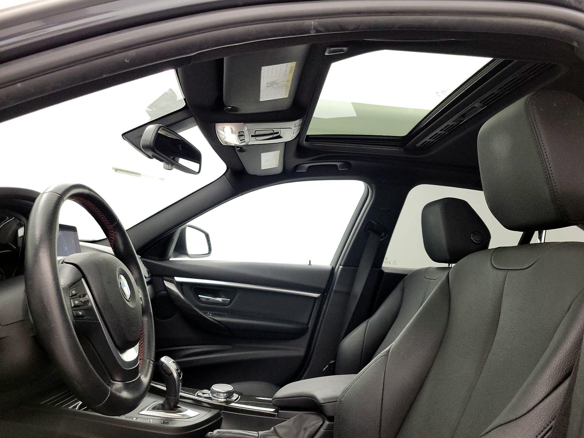 Thumbnail: 2017 BMW 3 Series - 20