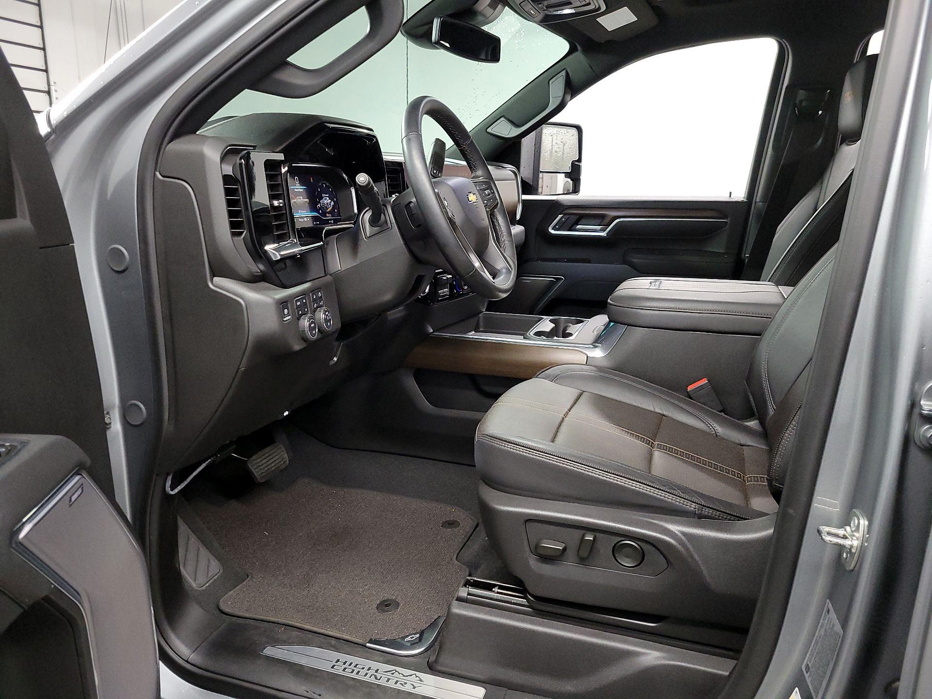 Thumbnail: 2025 Chevrolet Silverado 2500 - 11