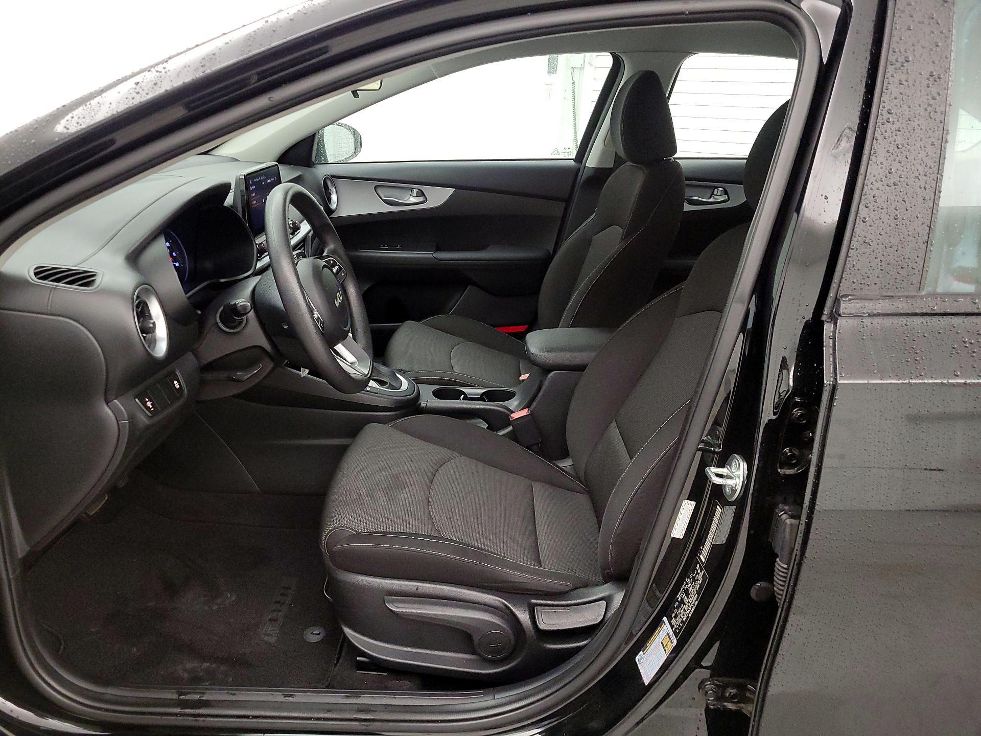 Thumbnail: 2023 Kia Forte - 11