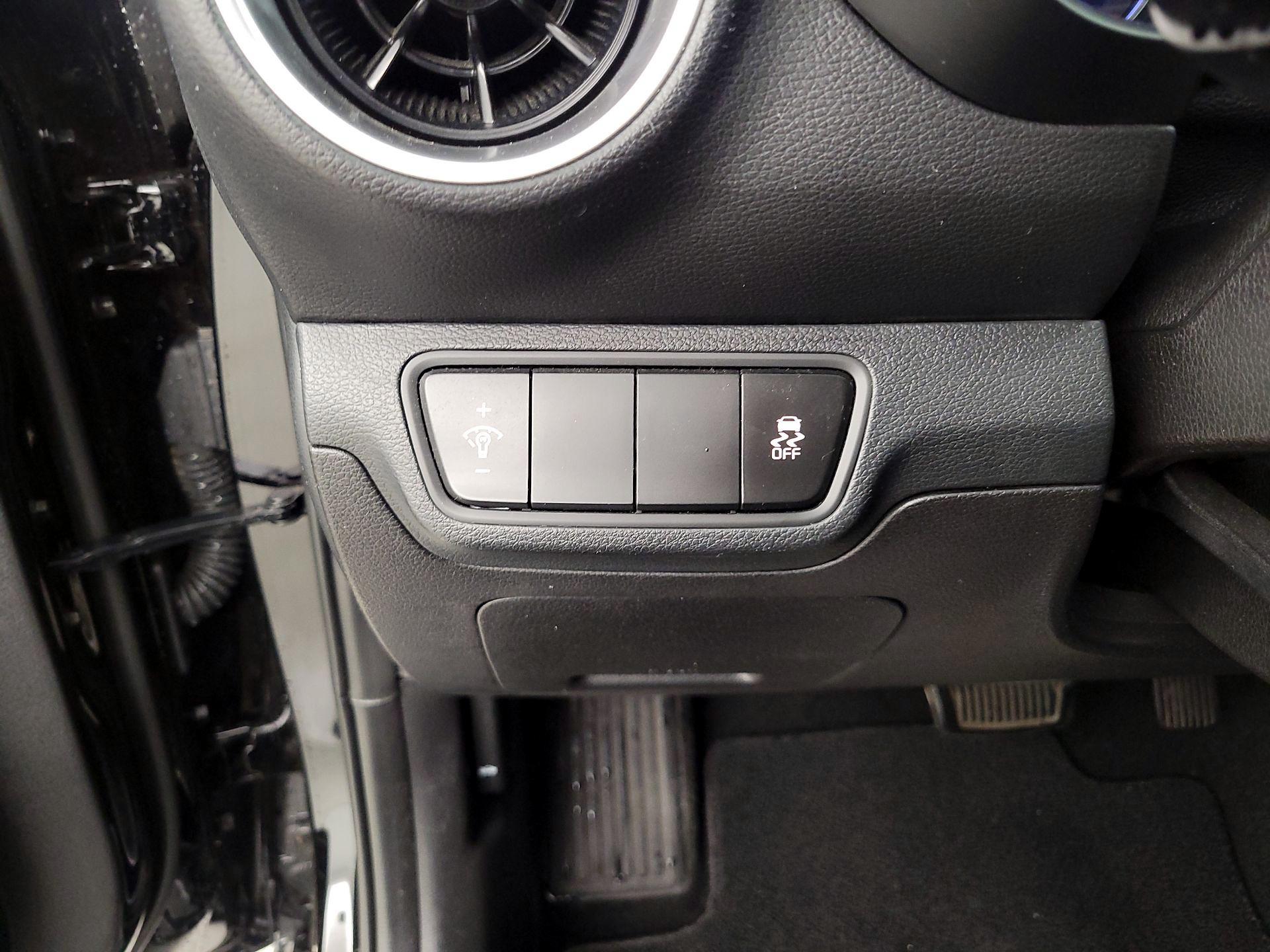 Thumbnail: 2023 Kia Forte - 13