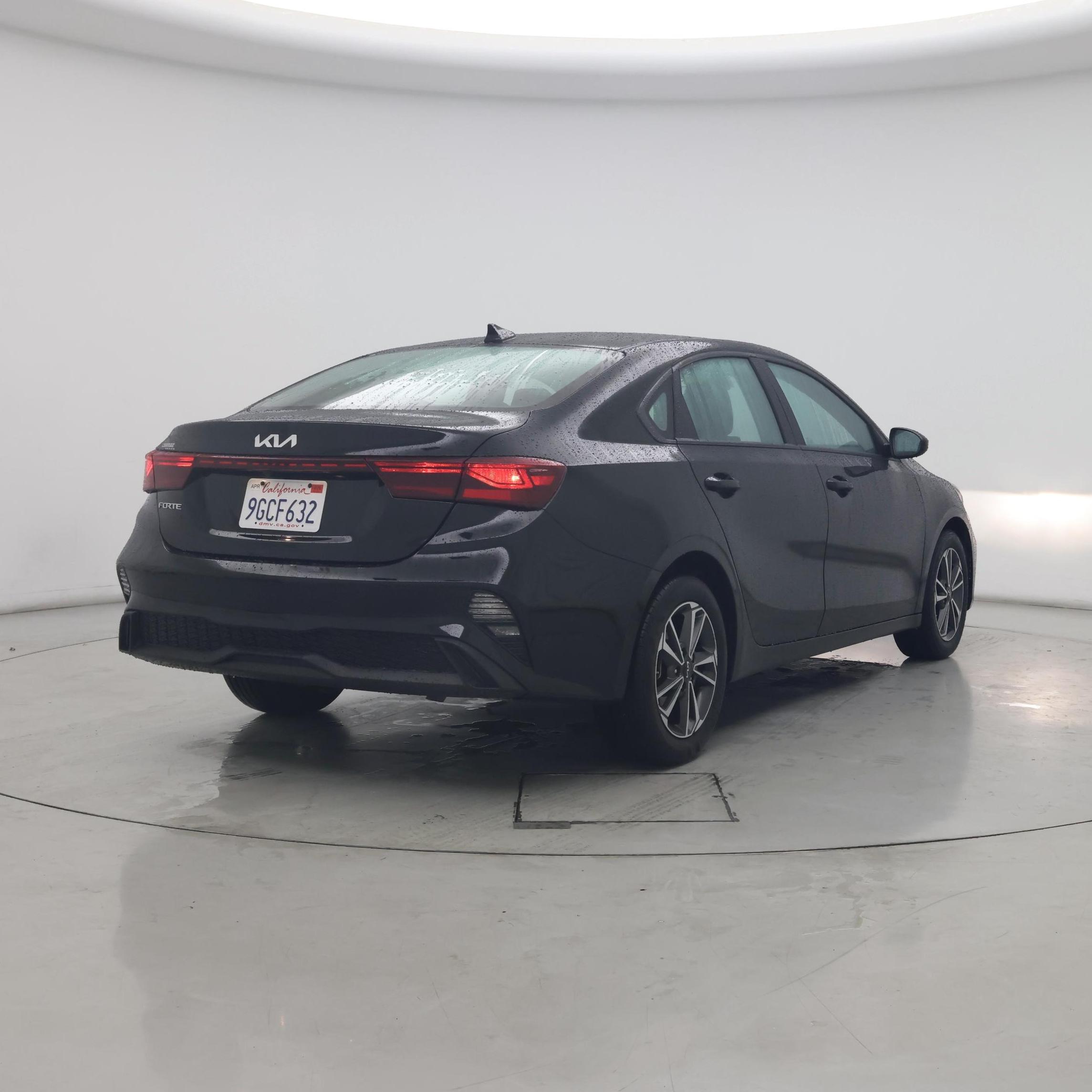 Thumbnail: 2023 Kia Forte - 8