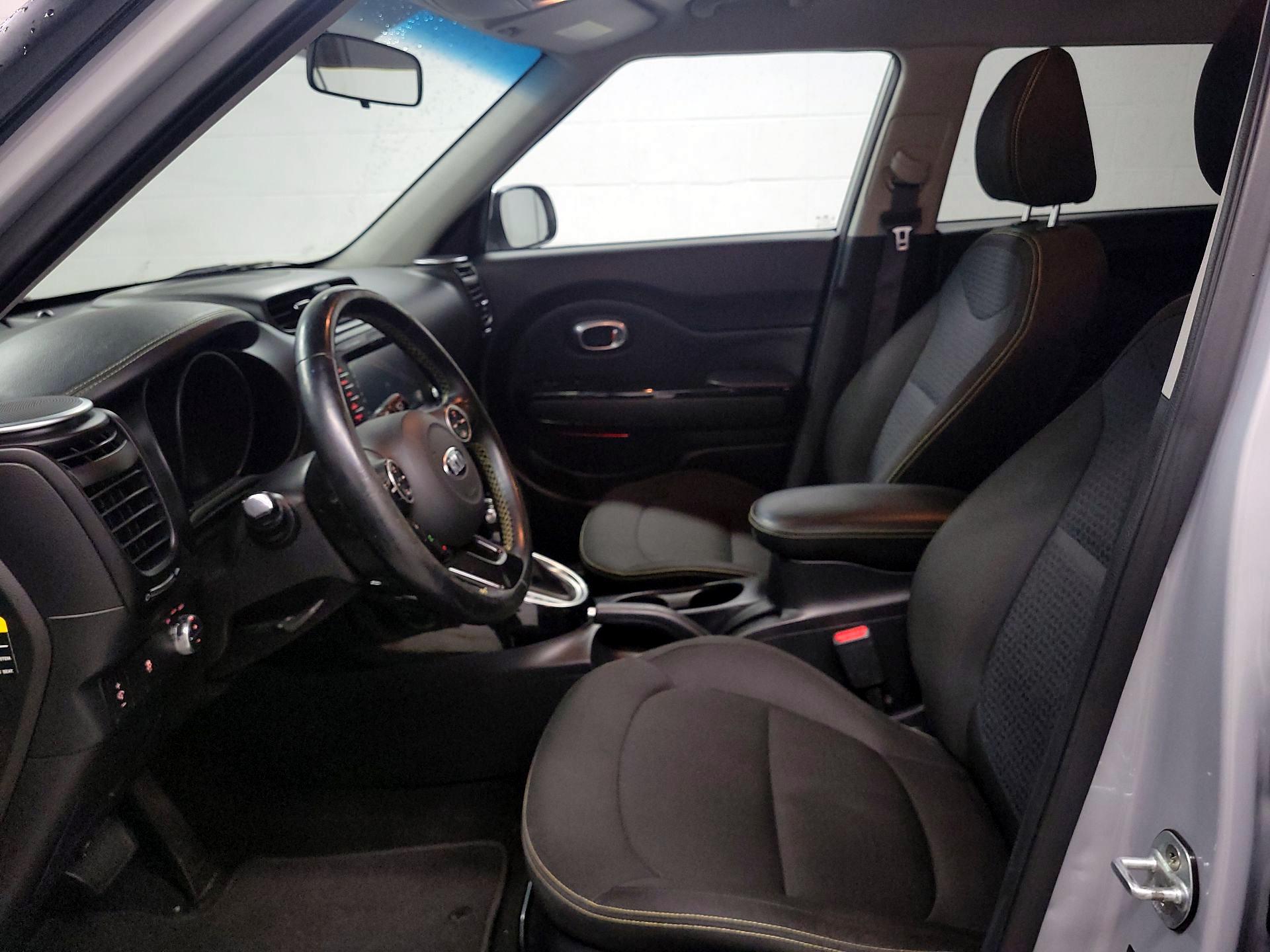 Thumbnail: 2016 Kia Soul - 11