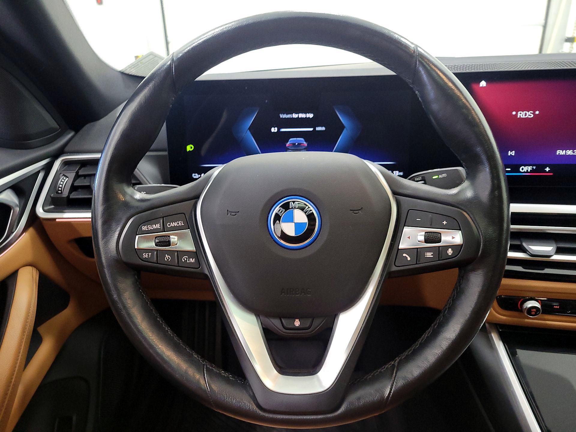 Thumbnail: 2023 BMW i4 - 10