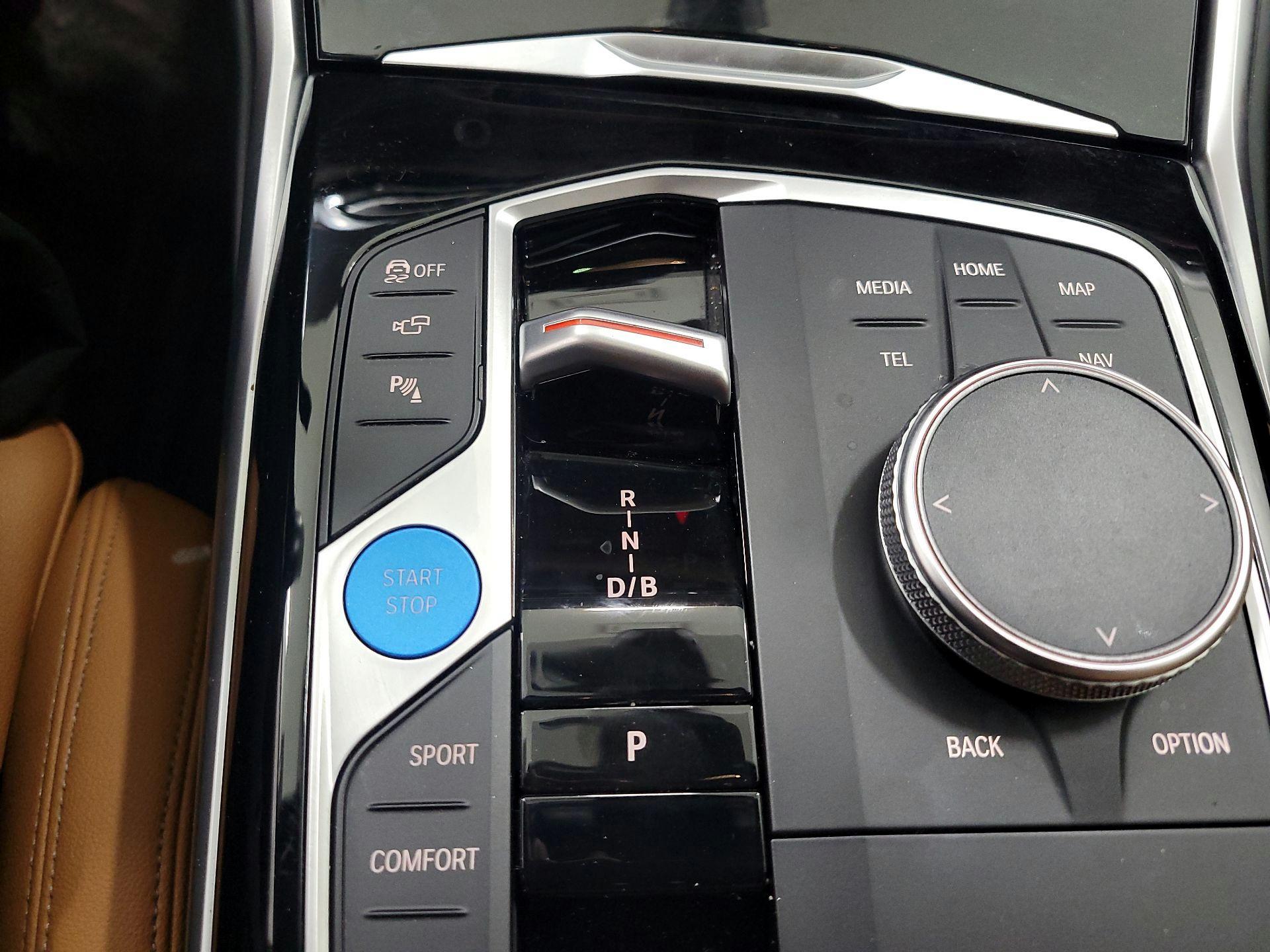 Thumbnail: 2023 BMW i4 - 18