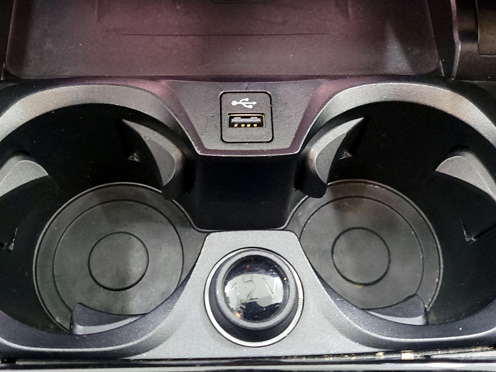 Thumbnail: 2023 BMW i4 - 19