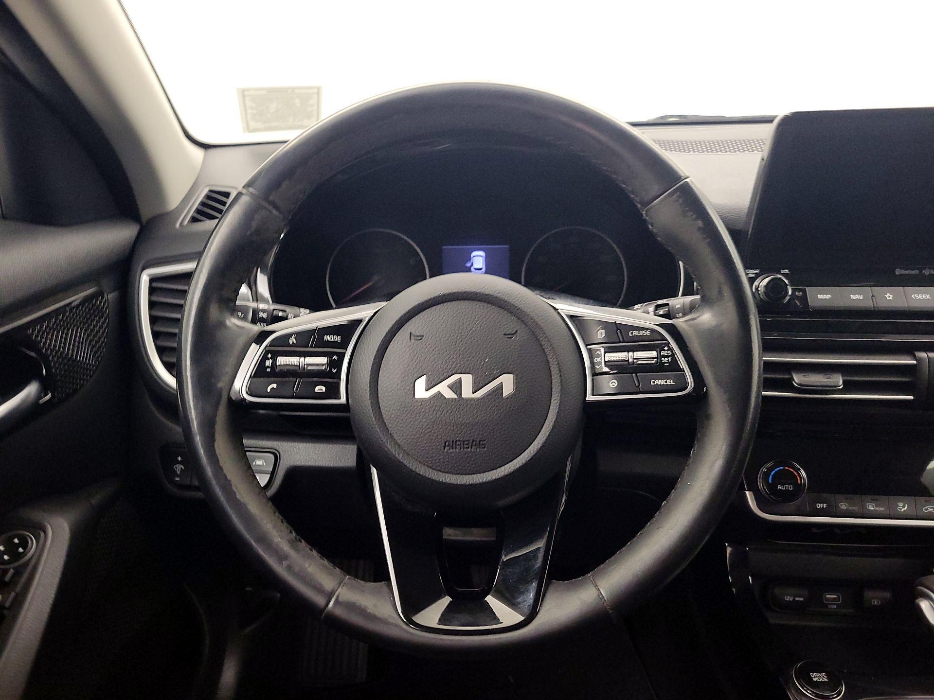 Thumbnail: 2022 Kia Seltos - 10