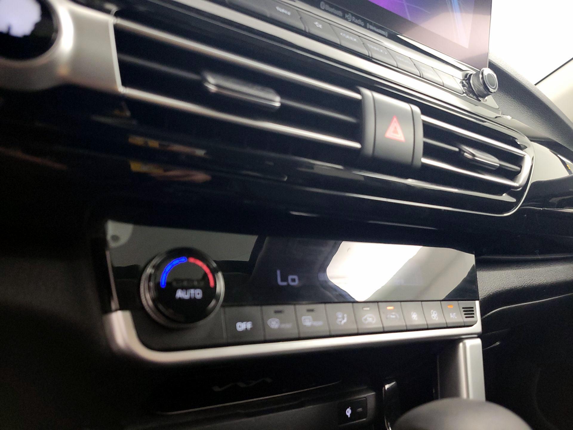 Thumbnail: 2022 Kia Seltos - 16