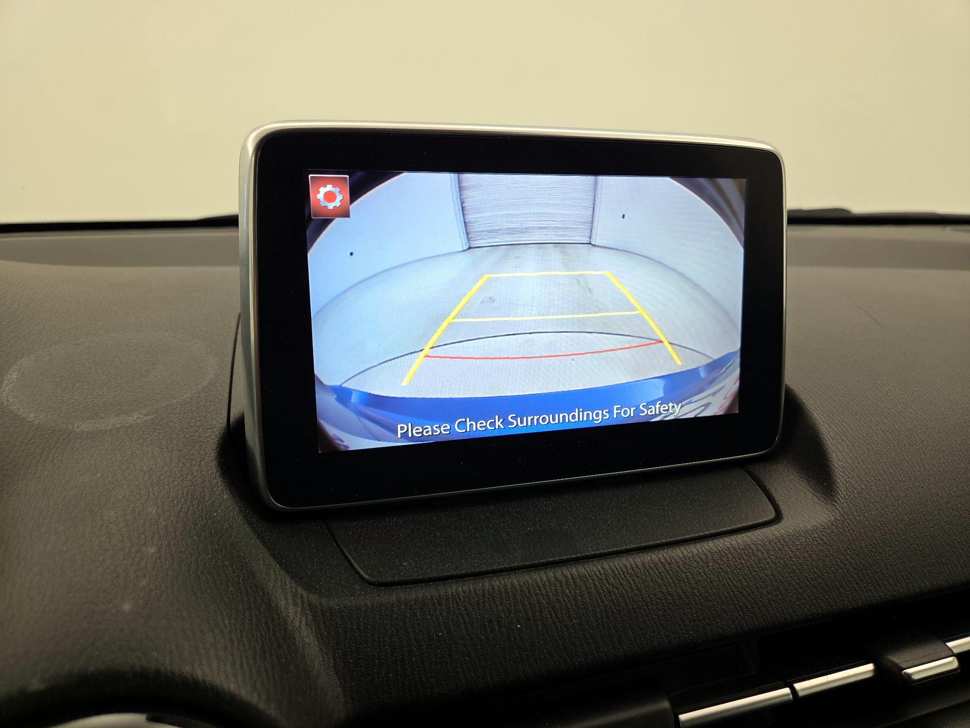 Thumbnail: 2018 Toyota Yaris iA - 14