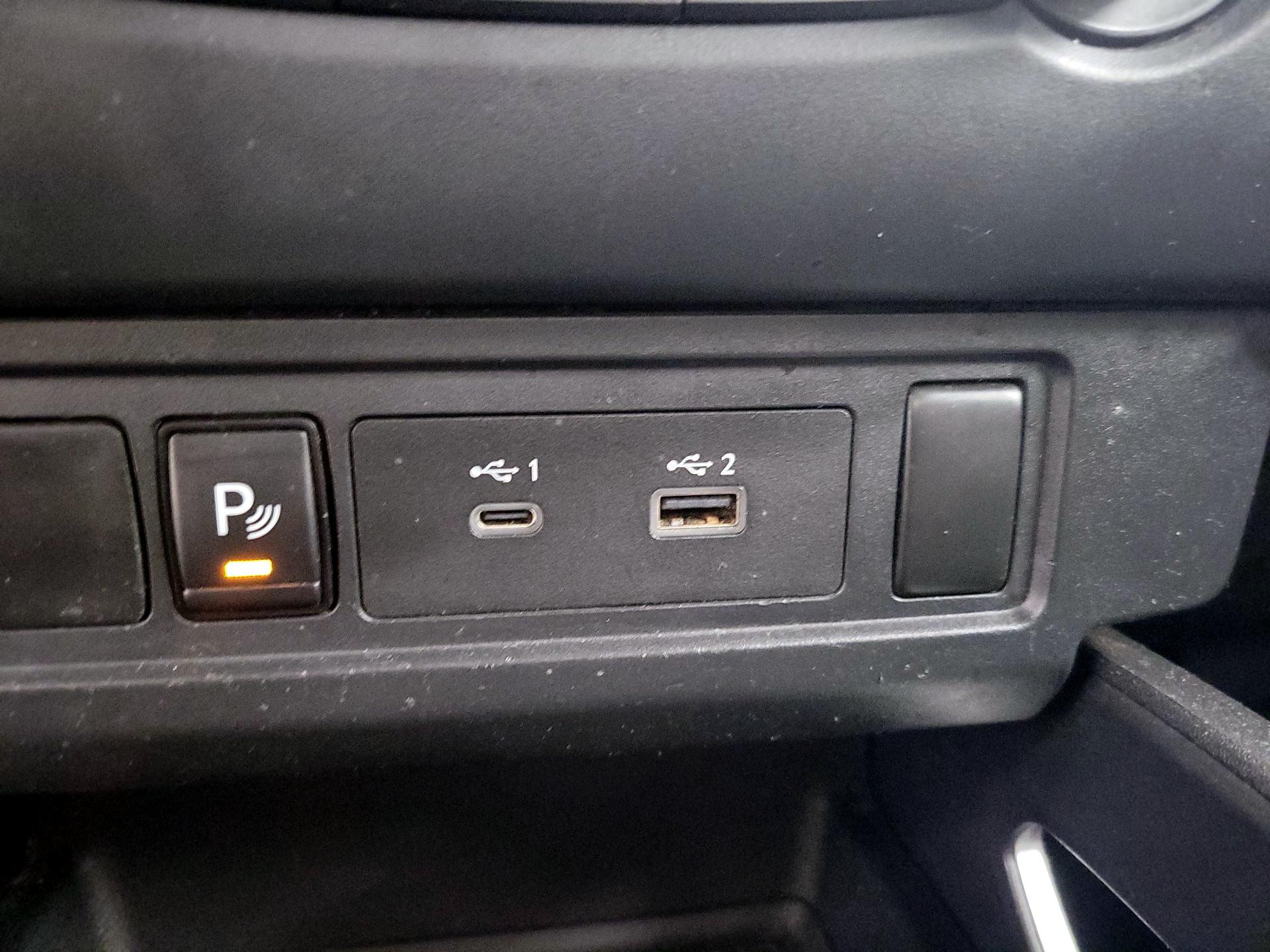 Thumbnail: 2022 Nissan Frontier - 18