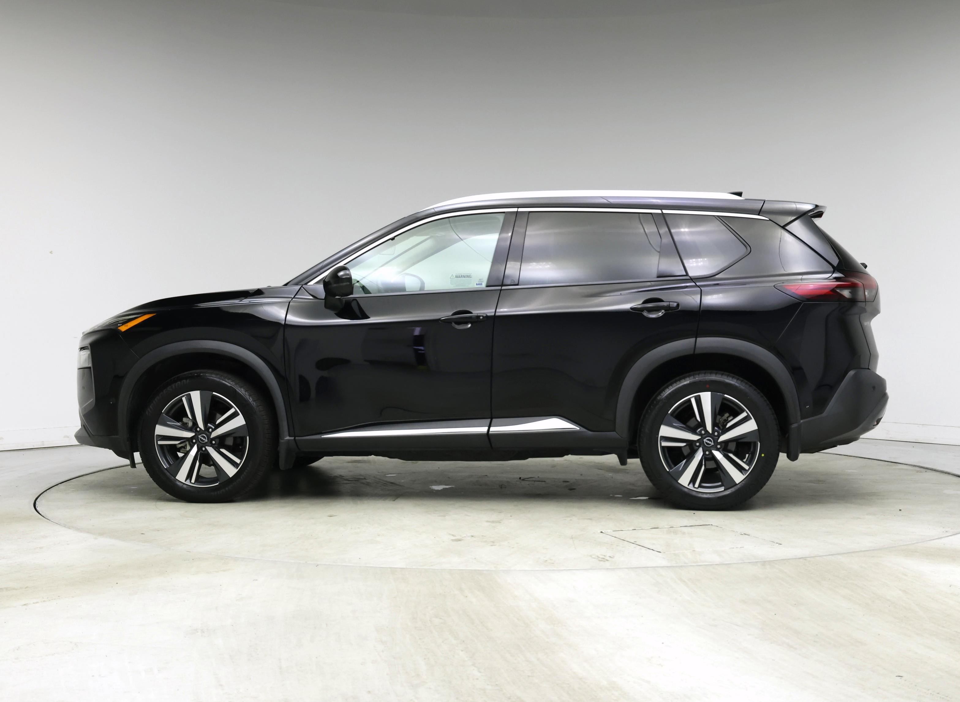 Thumbnail: 2022 Nissan Rogue - 3