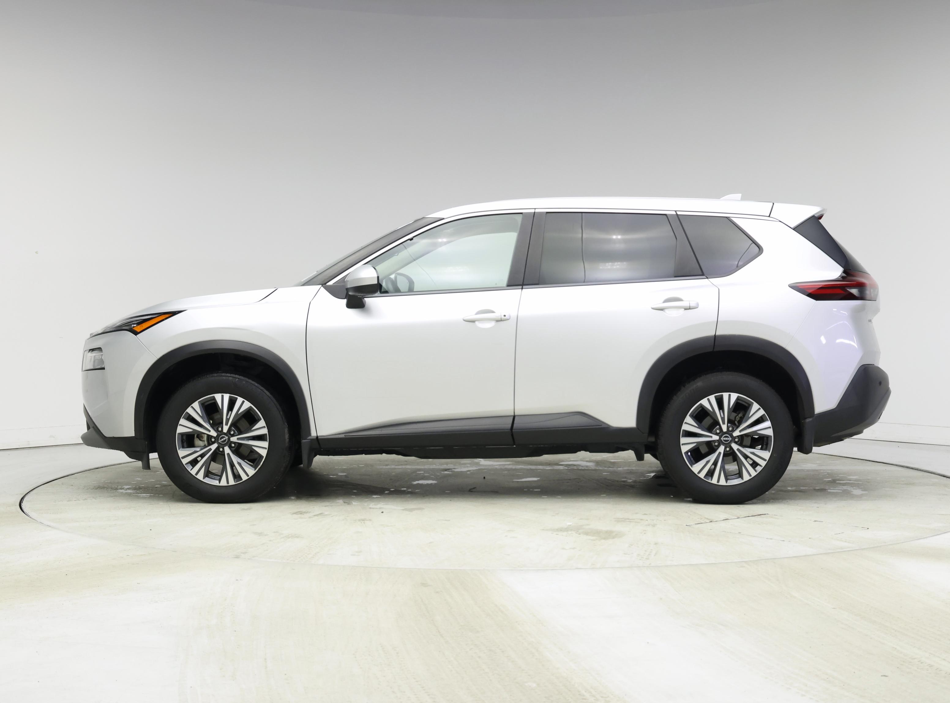 Thumbnail: 2023 Nissan Rogue - 3