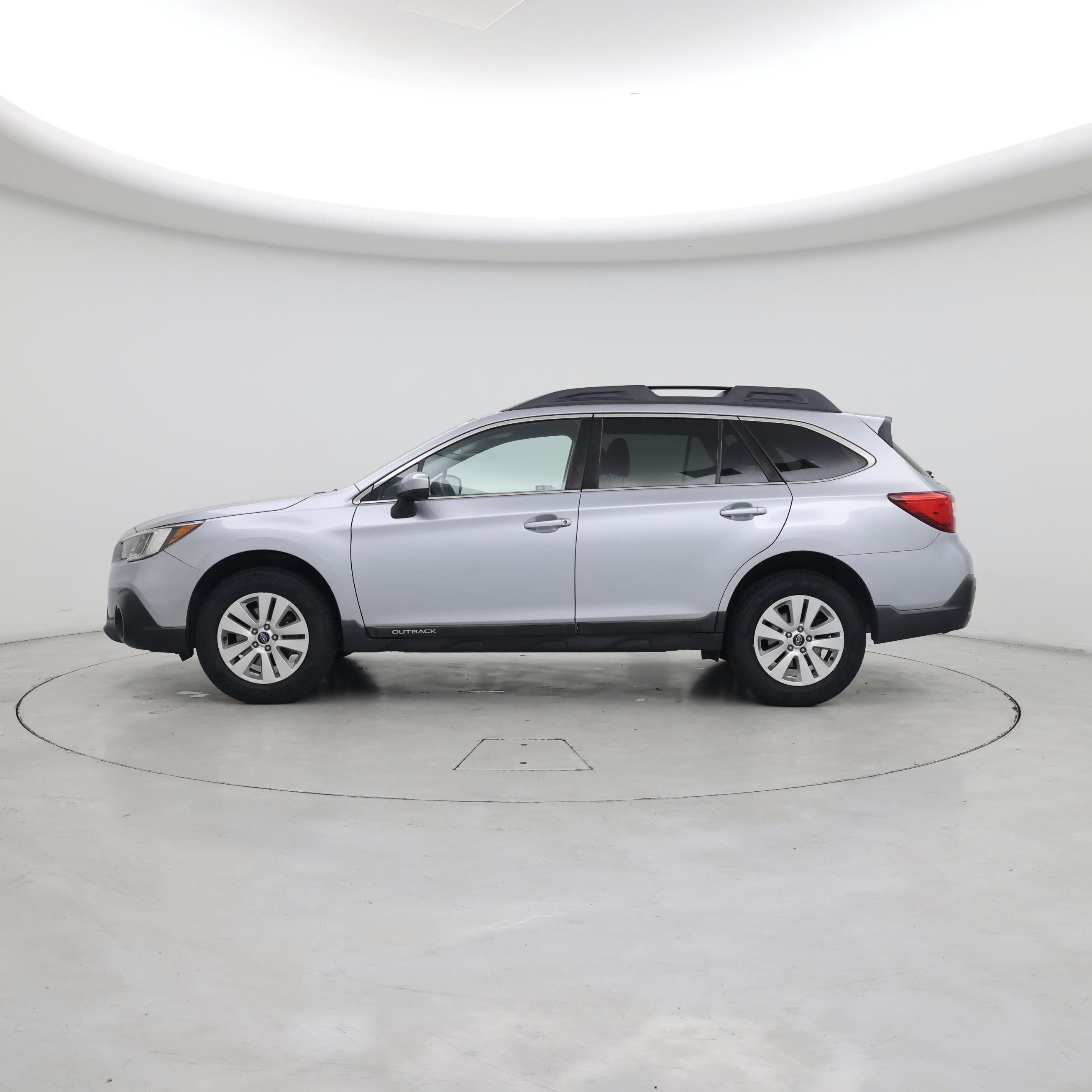 Thumbnail: 2019 Subaru Outback - 3