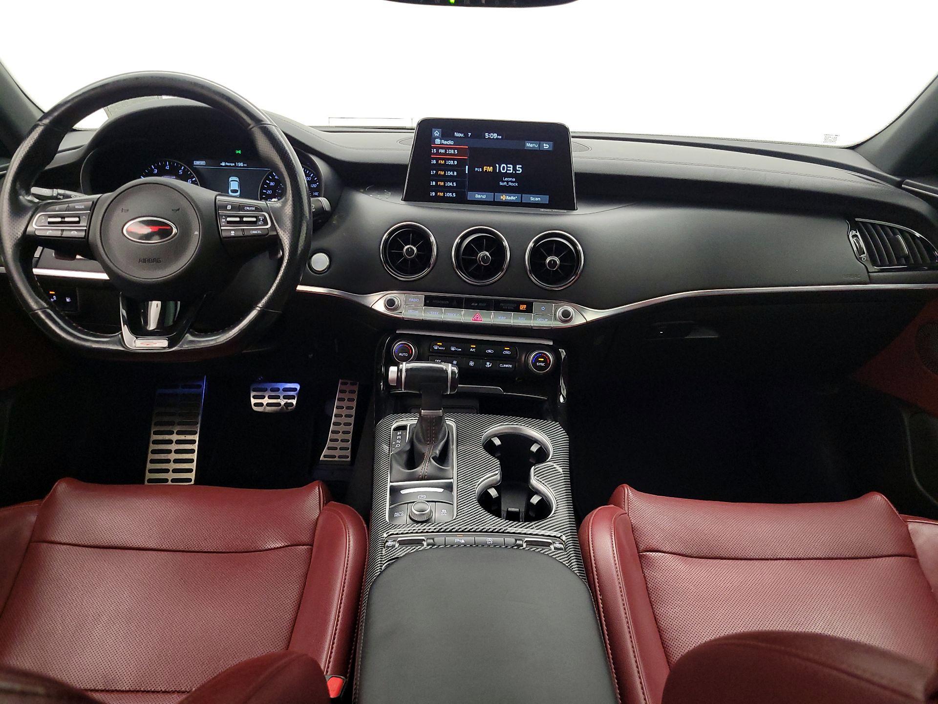 Thumbnail: 2020 Kia Stinger - 9