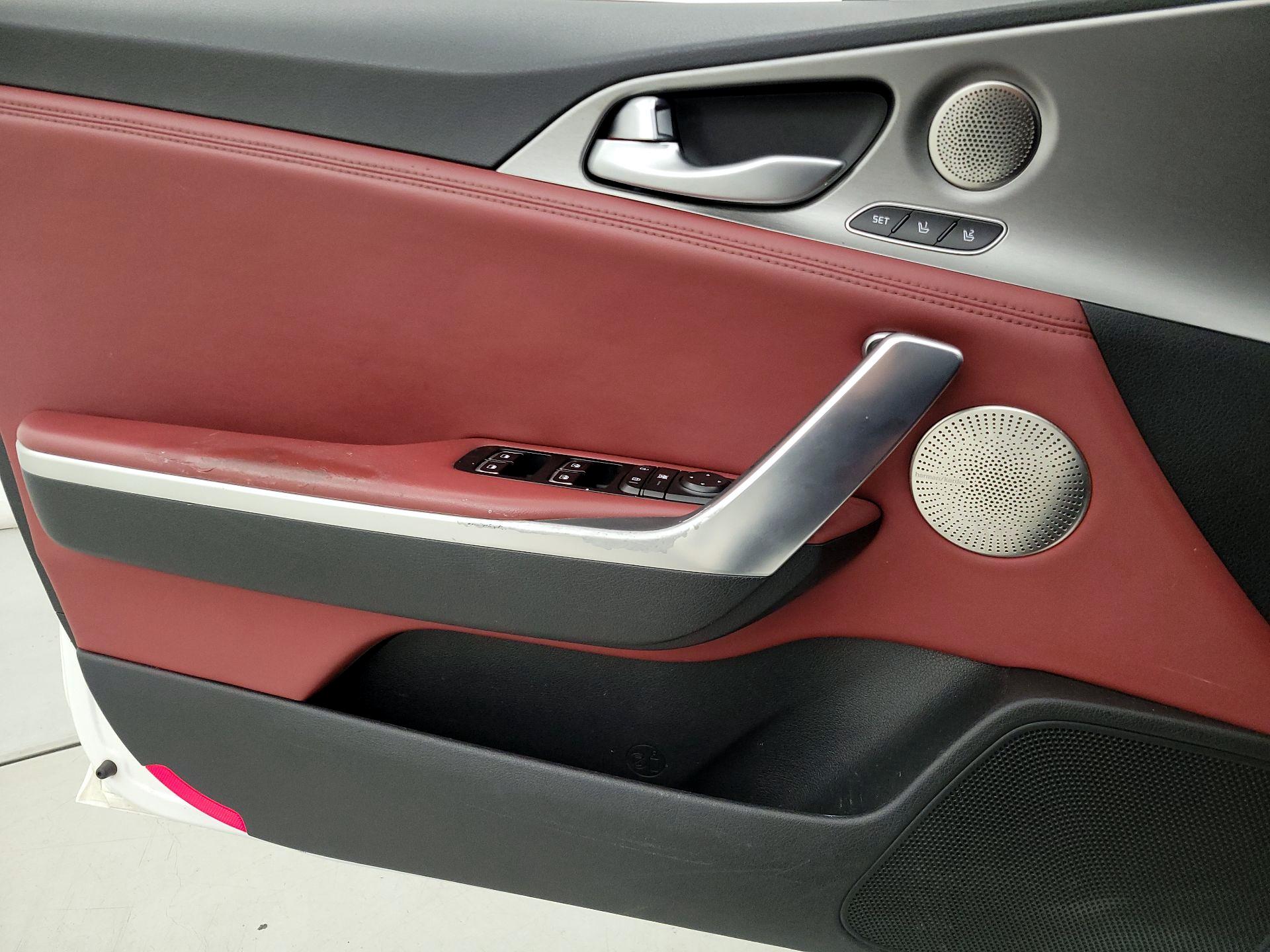 Thumbnail: 2020 Kia Stinger - 12