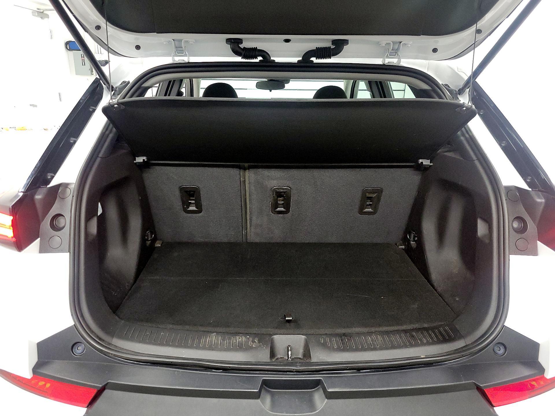 Thumbnail: 2023 Chevrolet Bolt EUV - 18