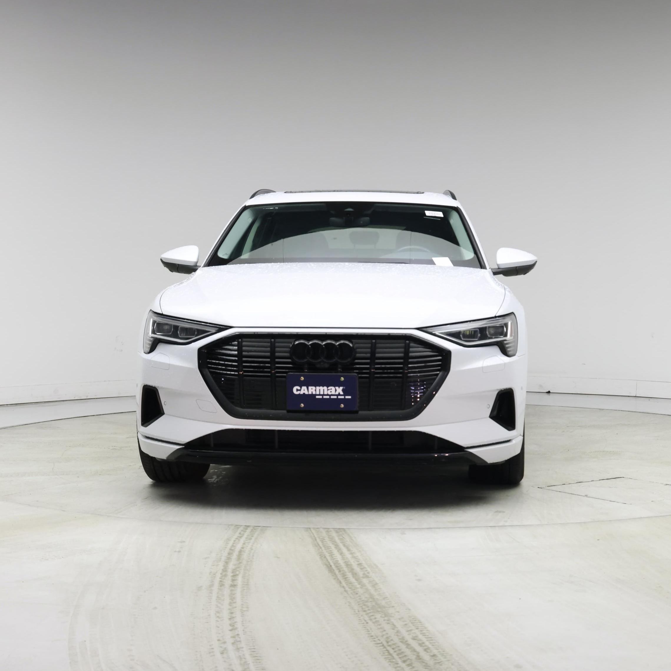 Thumbnail: 2023 Audi e-tron - 5