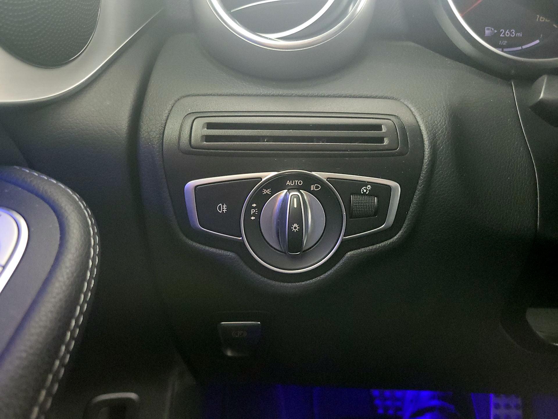 Thumbnail: 2022 Mercedes-Benz GLC - 13