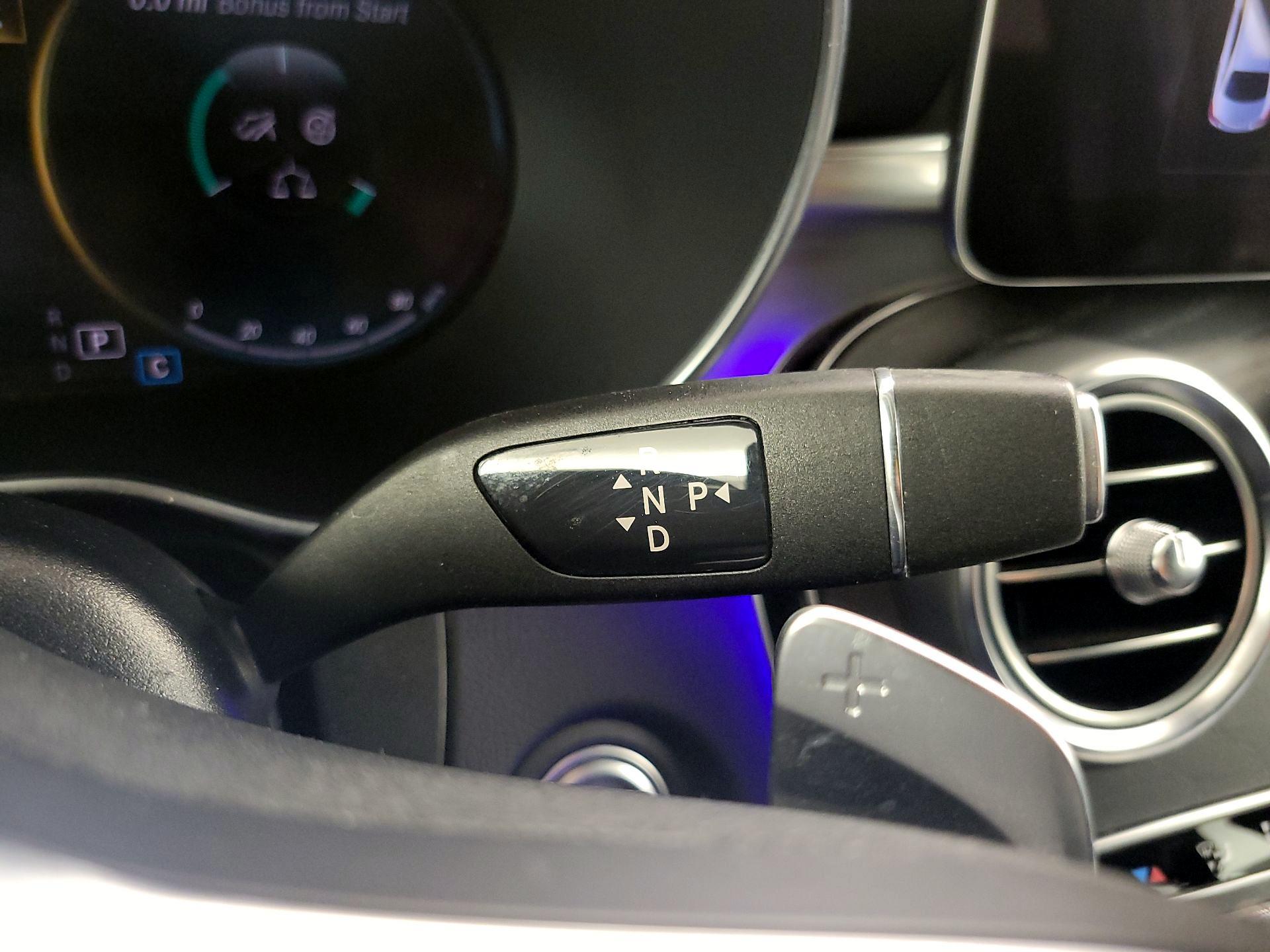 Thumbnail: 2022 Mercedes-Benz GLC - 17