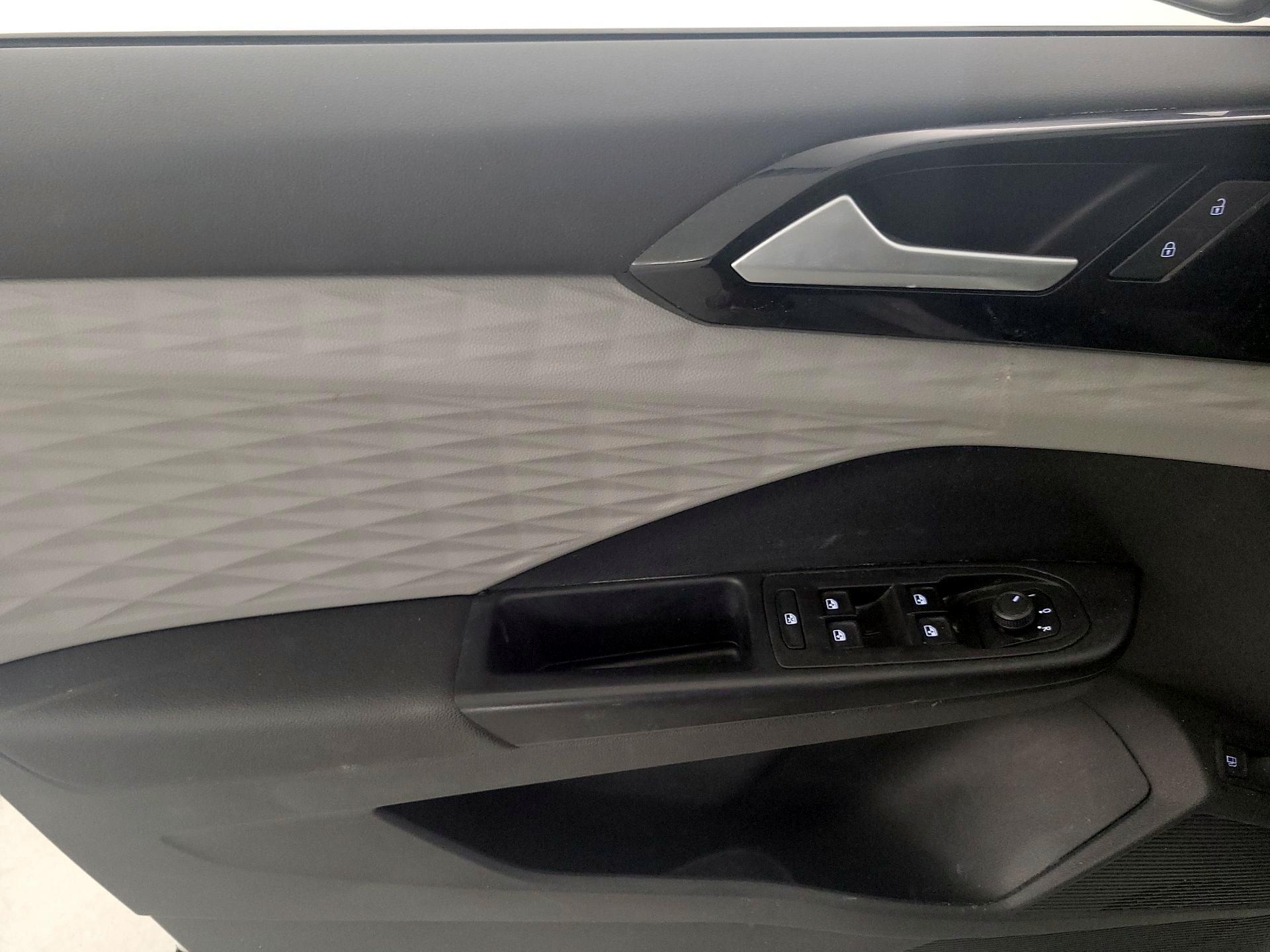 Thumbnail: 2022 Volkswagen Taos - 12