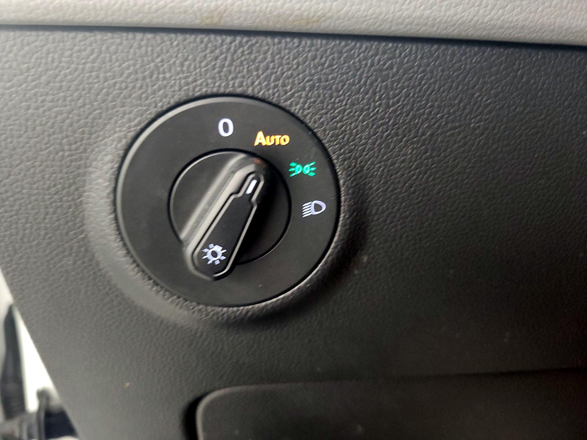 Thumbnail: 2022 Volkswagen Taos - 13