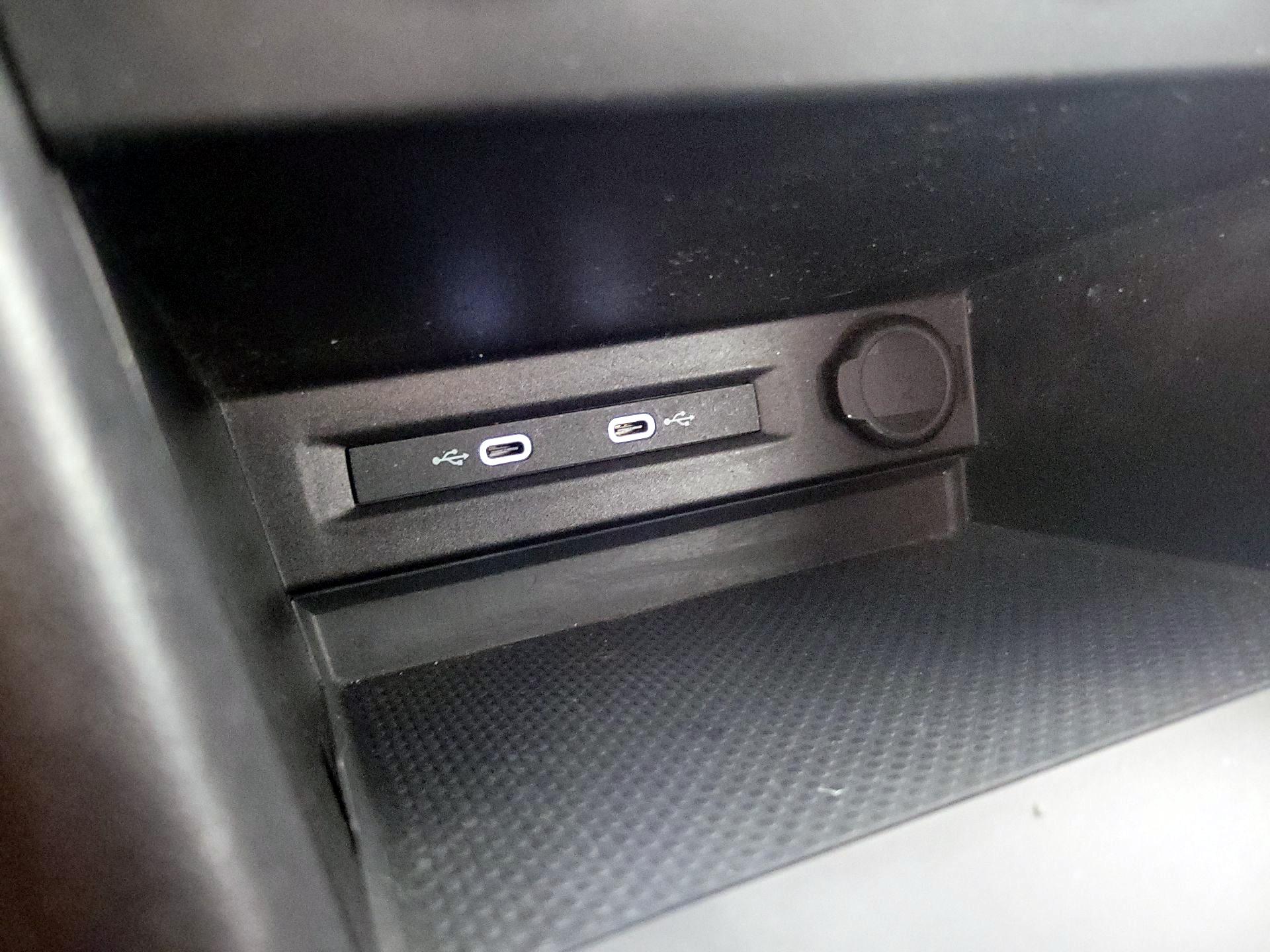 Thumbnail: 2022 Volkswagen Taos - 18