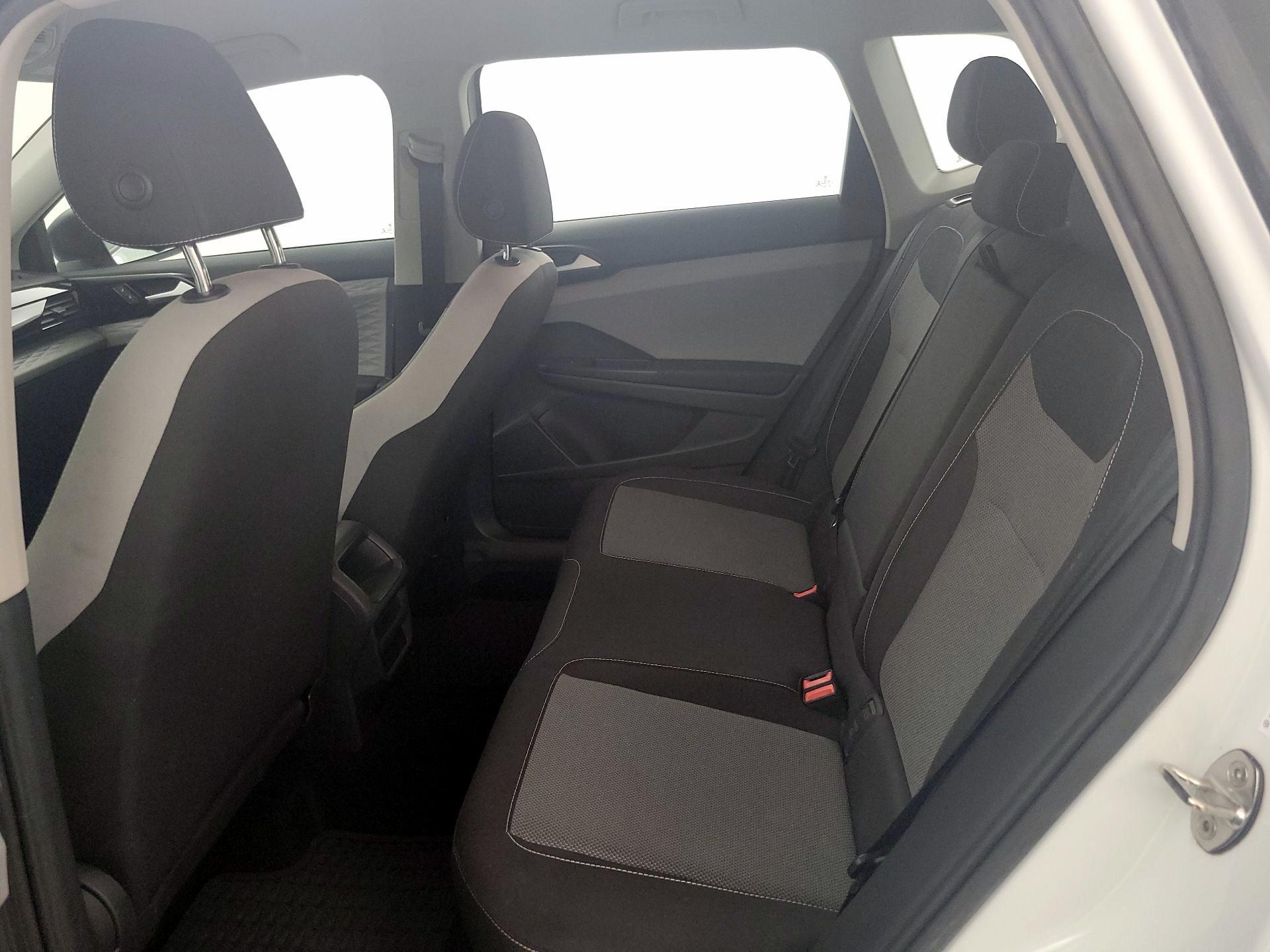 Thumbnail: 2022 Volkswagen Taos - 19