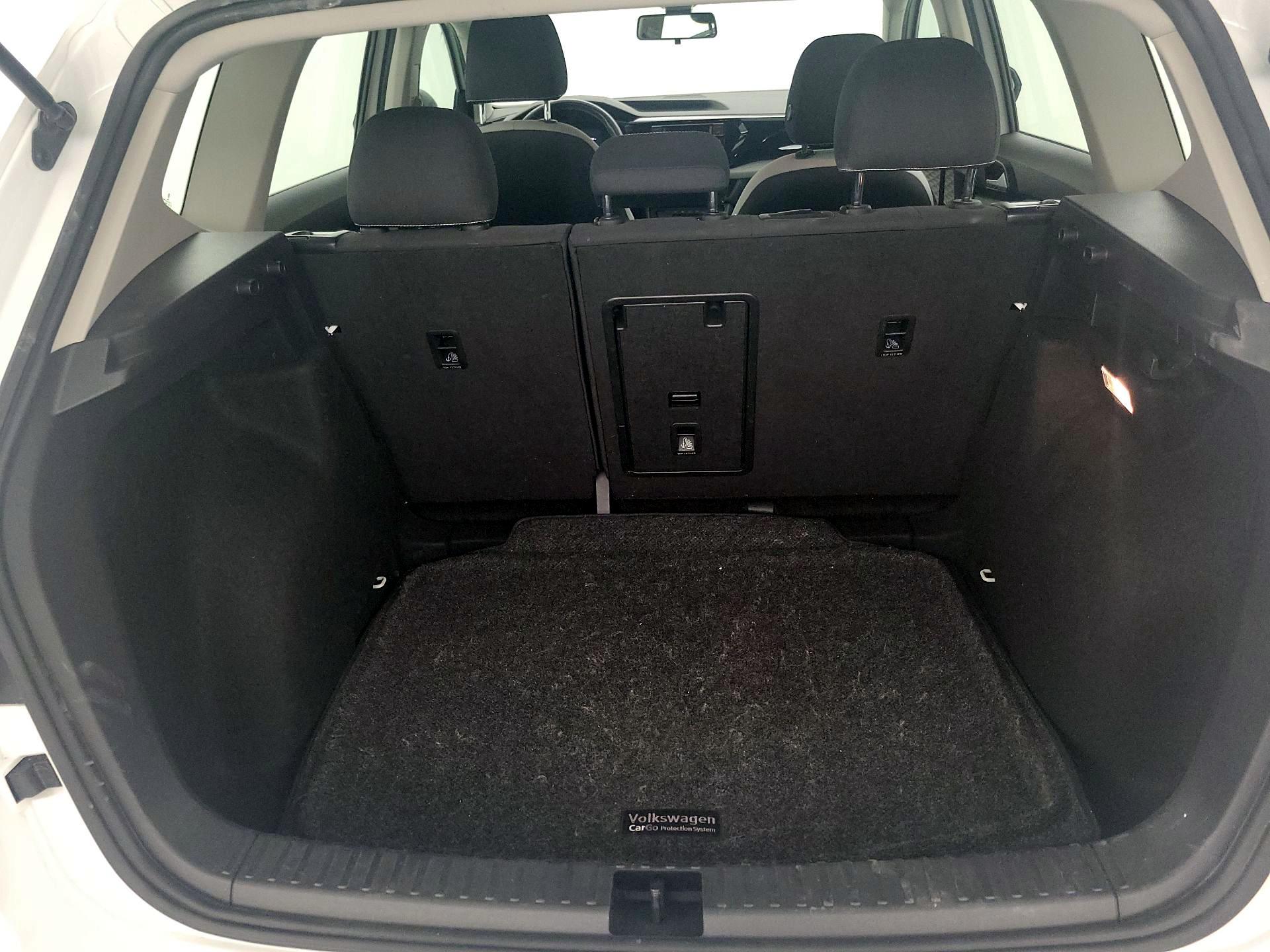 Thumbnail: 2022 Volkswagen Taos - 20