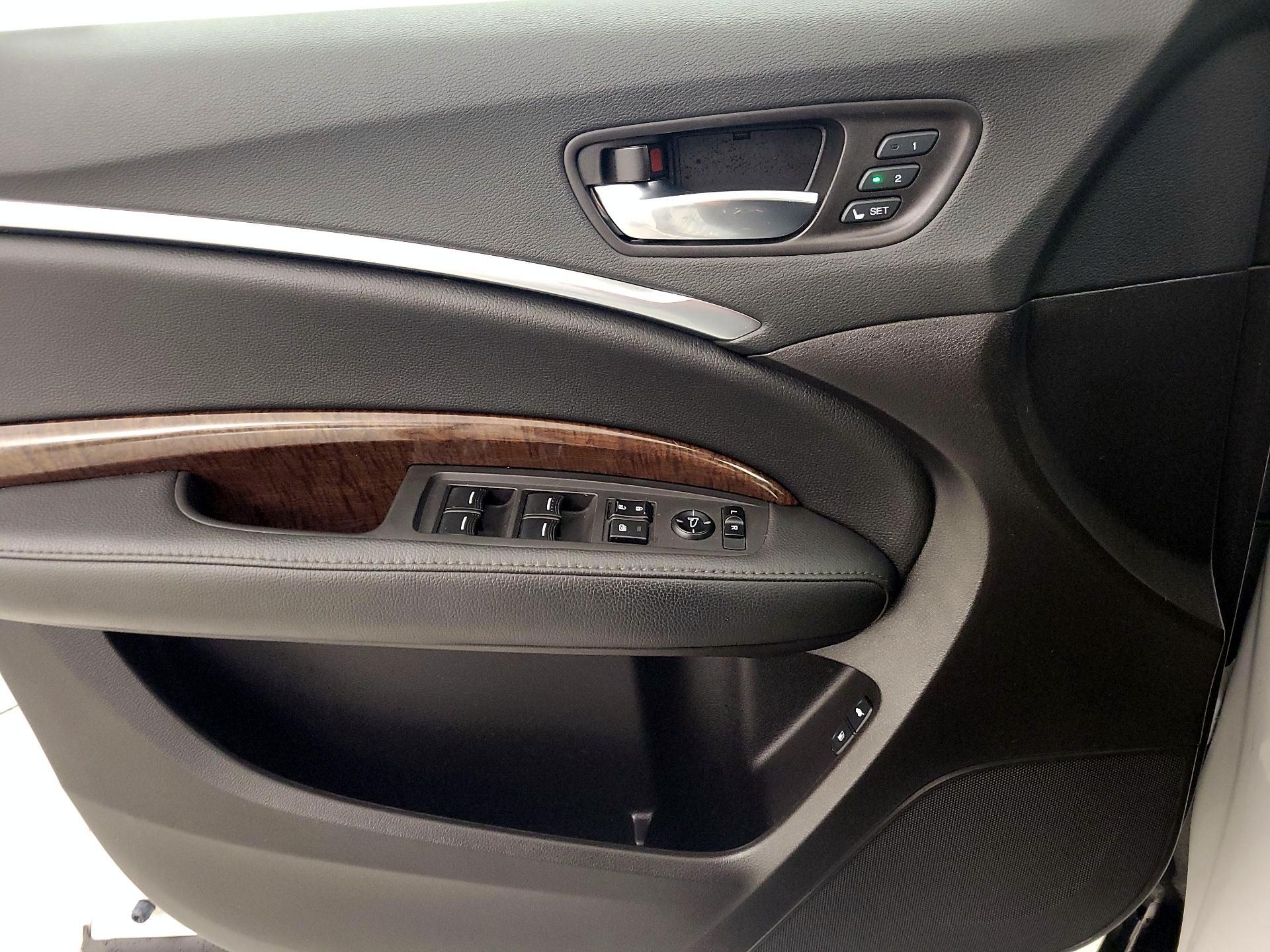 Thumbnail: 2020 Acura MDX - 12