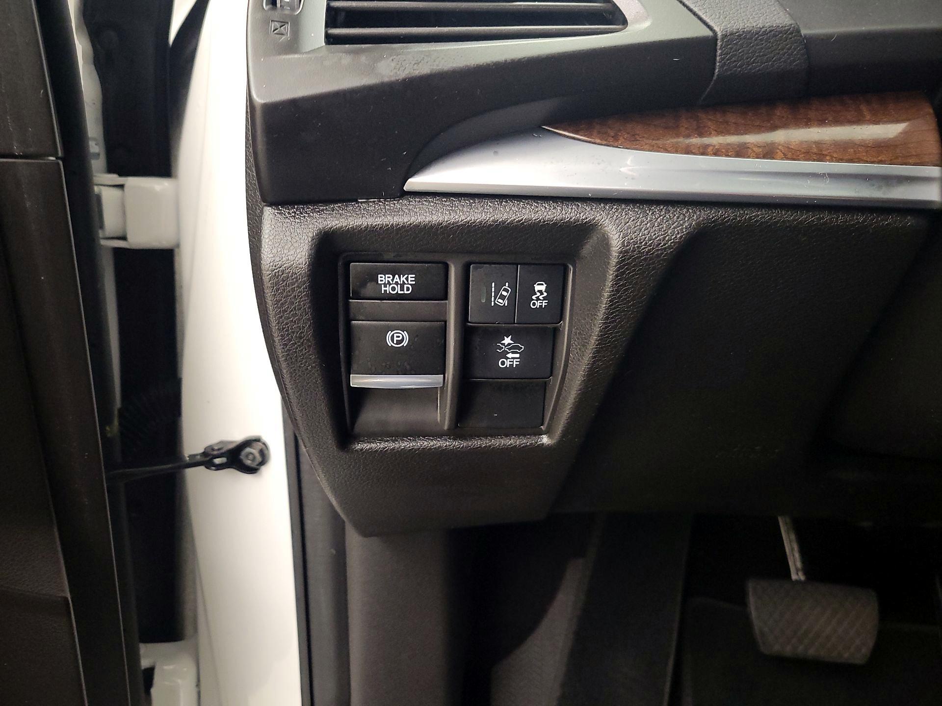 Thumbnail: 2020 Acura MDX - 13