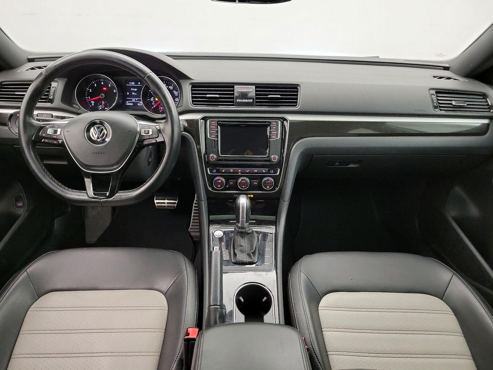 Thumbnail: 2018 Volkswagen Passat - 9