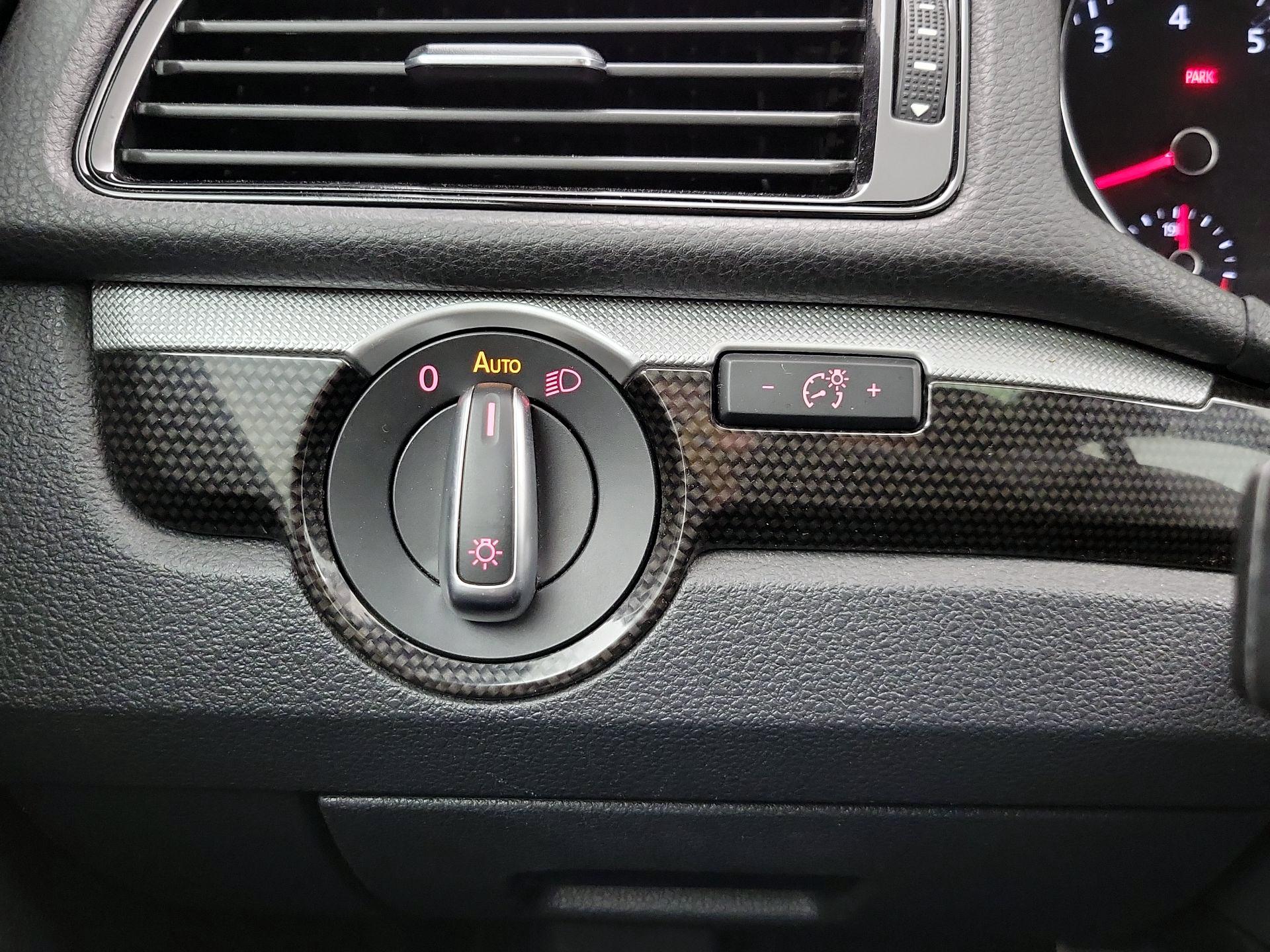 Thumbnail: 2018 Volkswagen Passat - 13