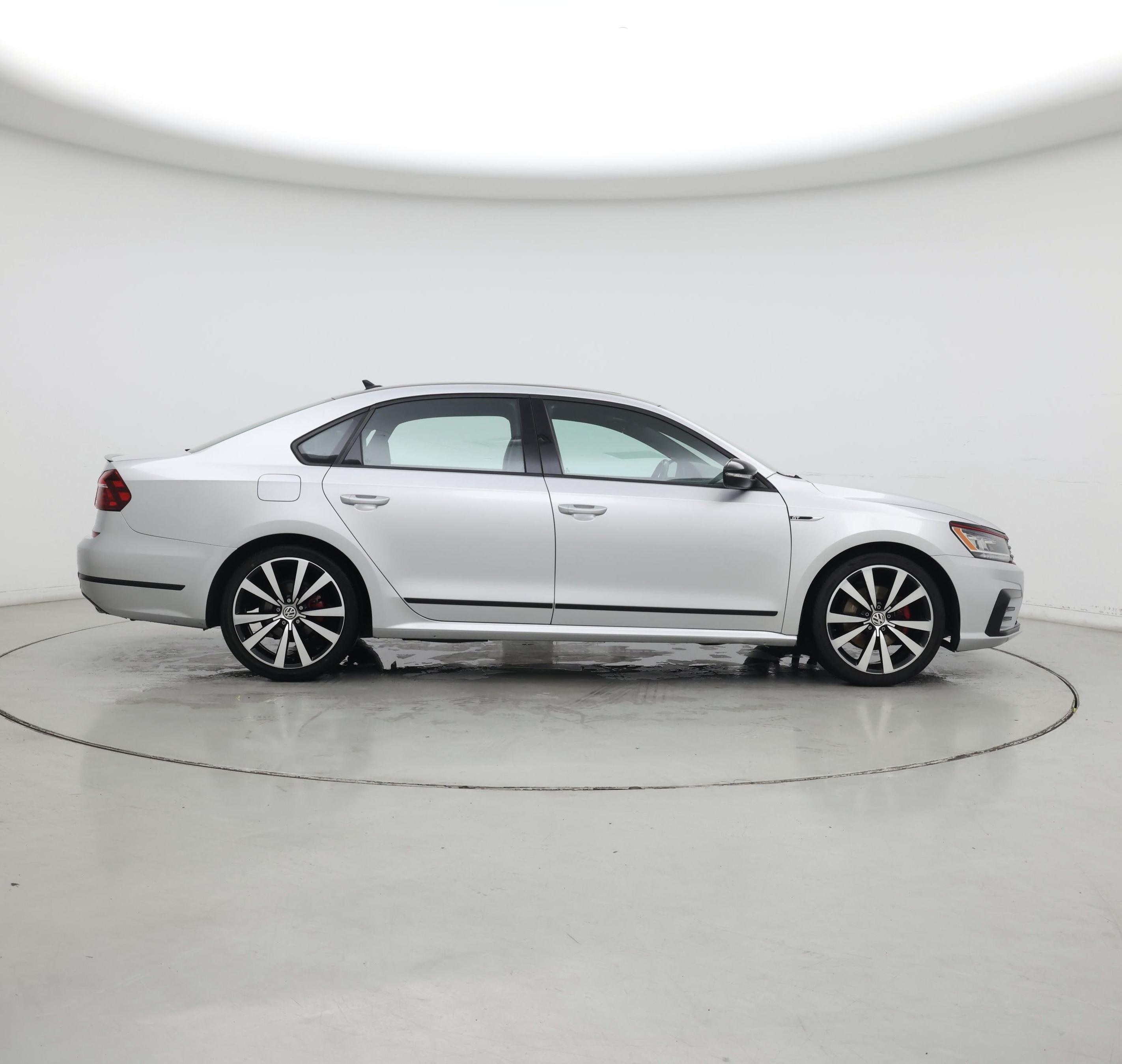 Thumbnail: 2018 Volkswagen Passat - 7