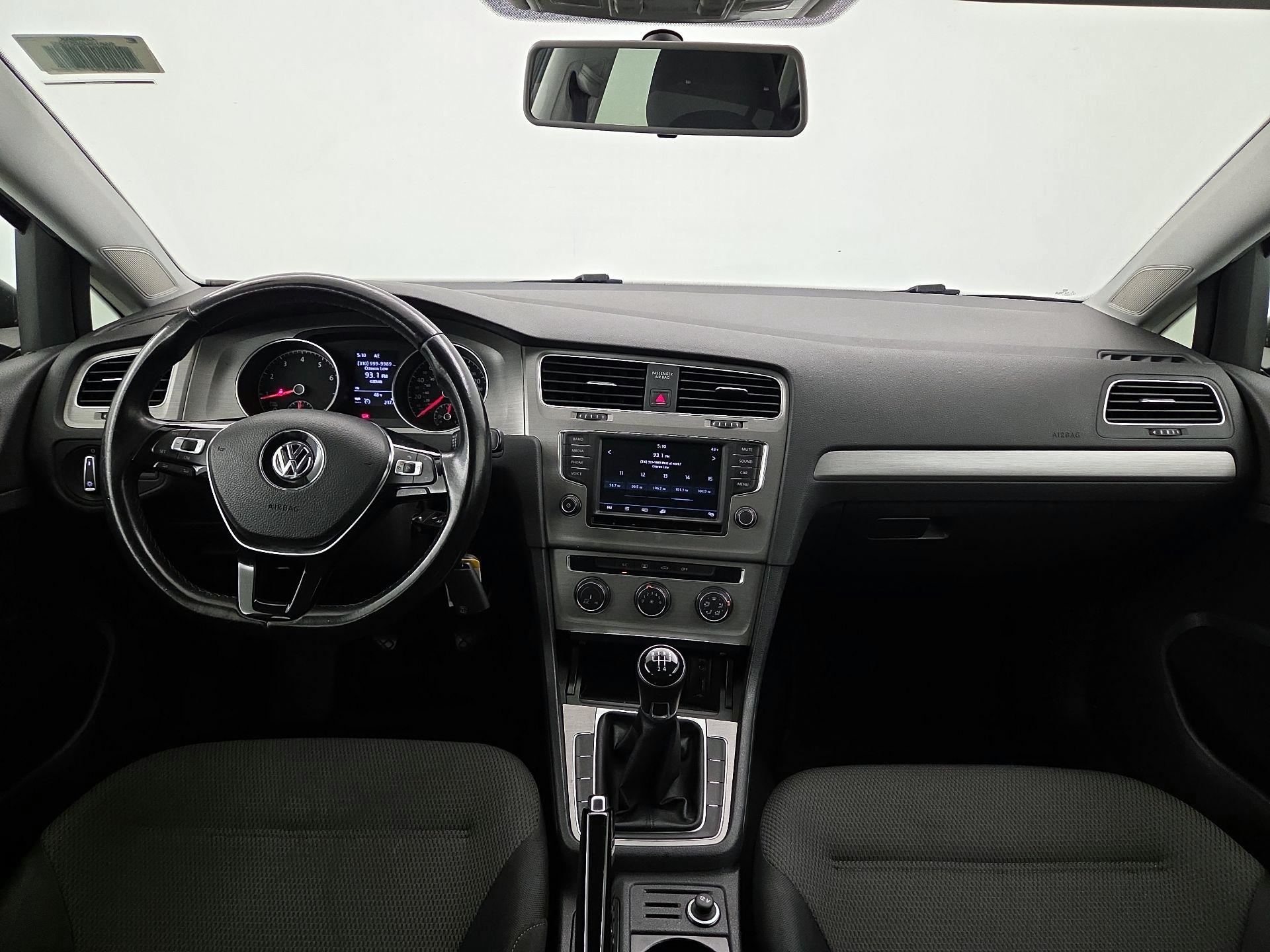 Thumbnail: 2017 Volkswagen Golf - 9