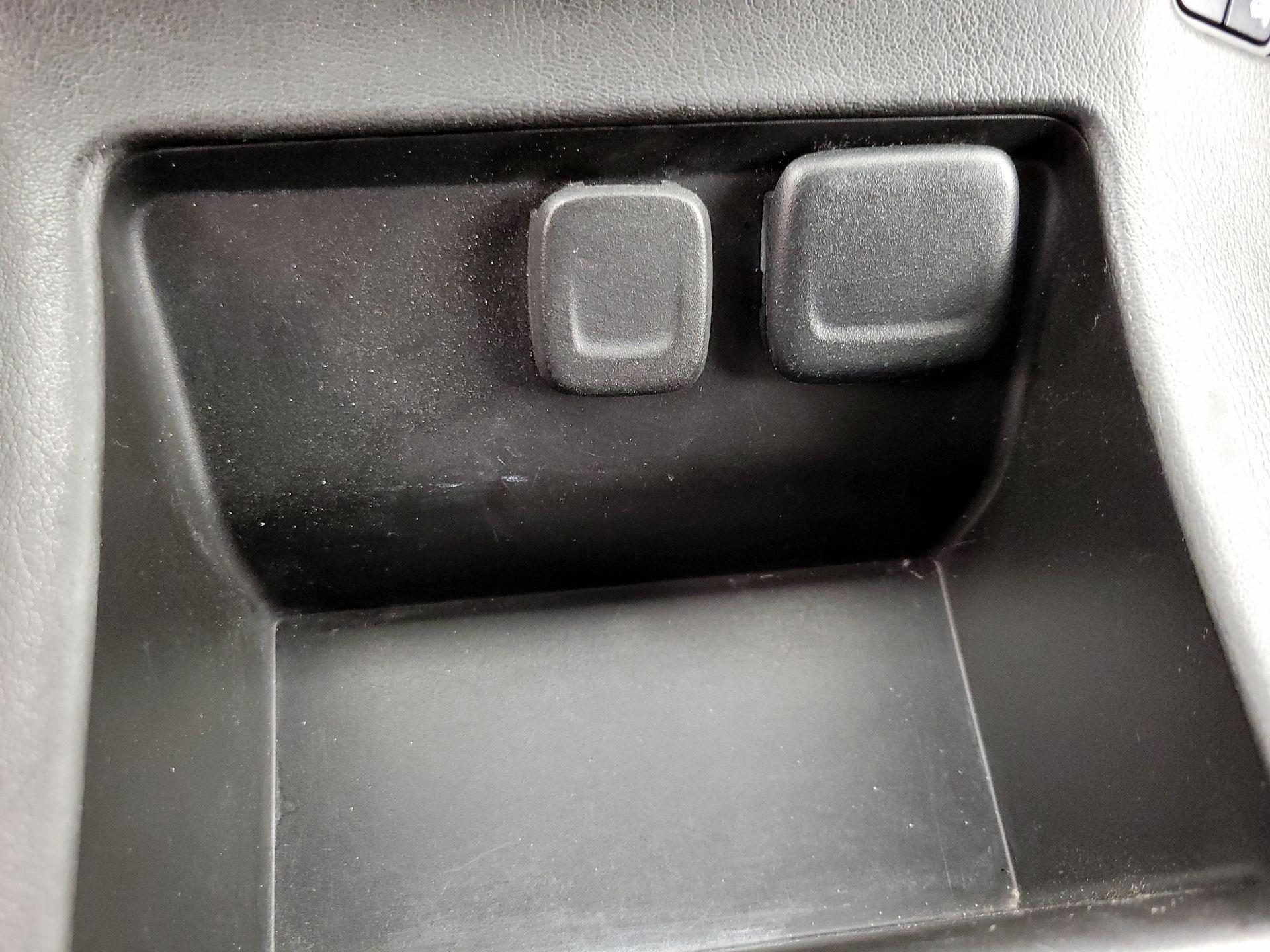 Thumbnail: 2020 GMC Yukon XL - 19