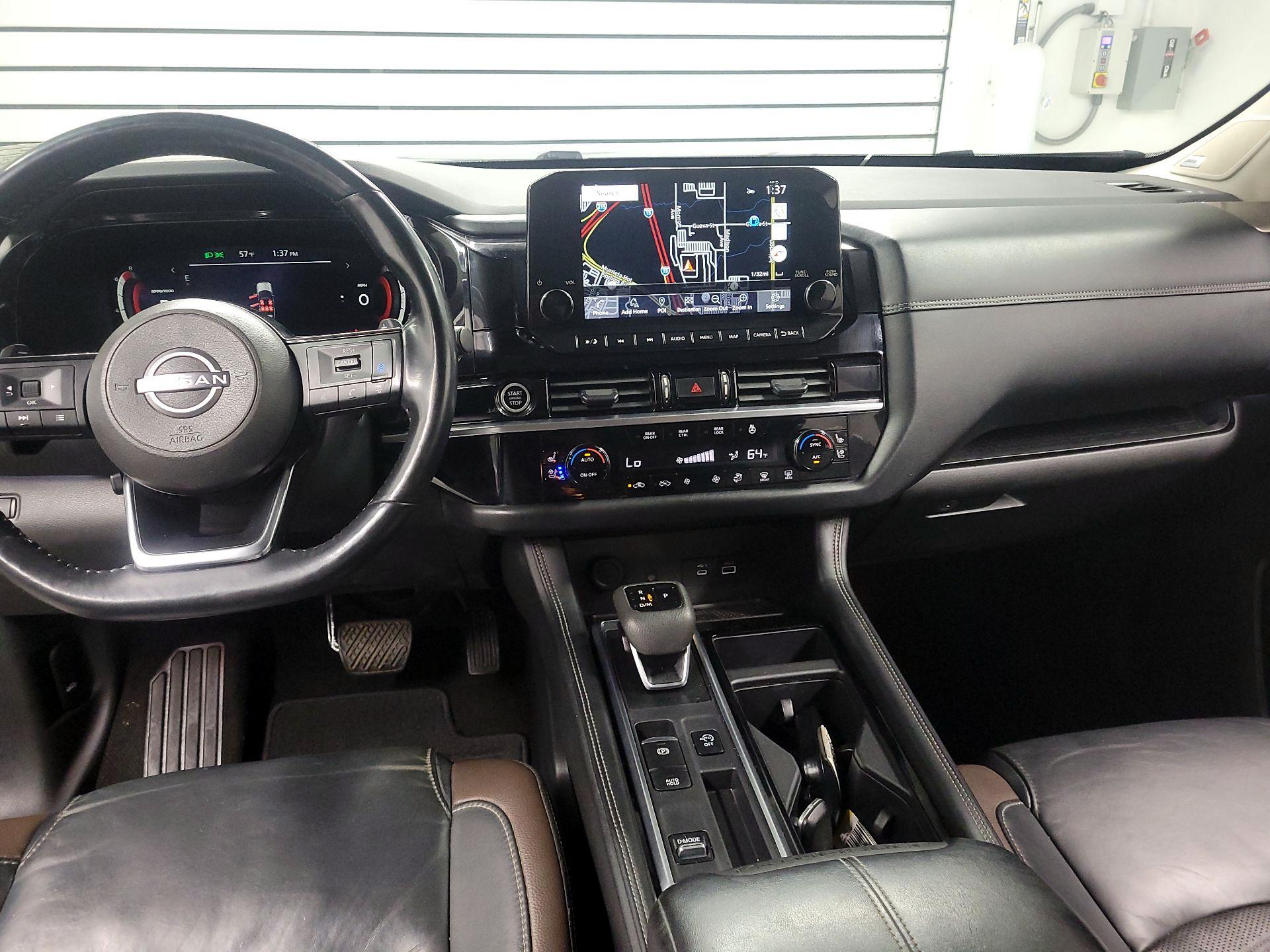 Thumbnail: 2023 Nissan Pathfinder - 9